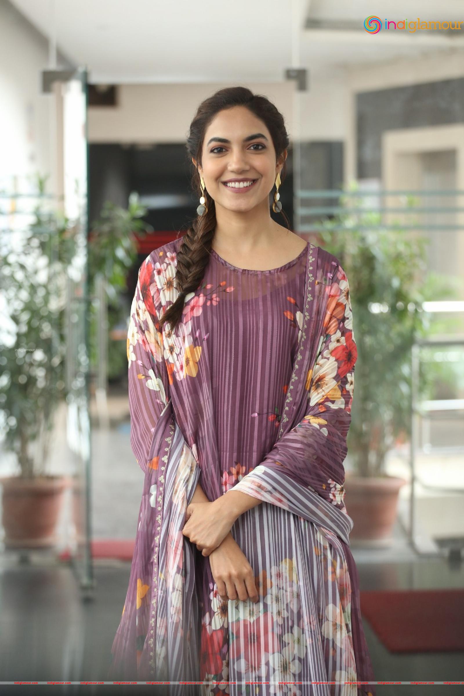 Ritu Varma Actress hd photo