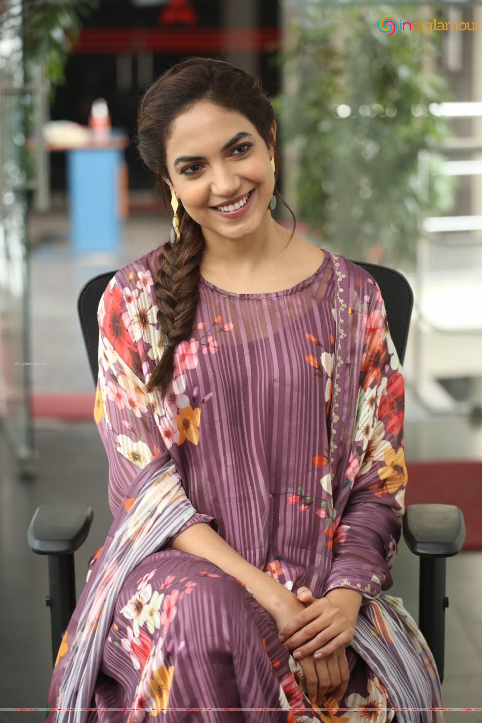Ritu Varma Actress hd photo