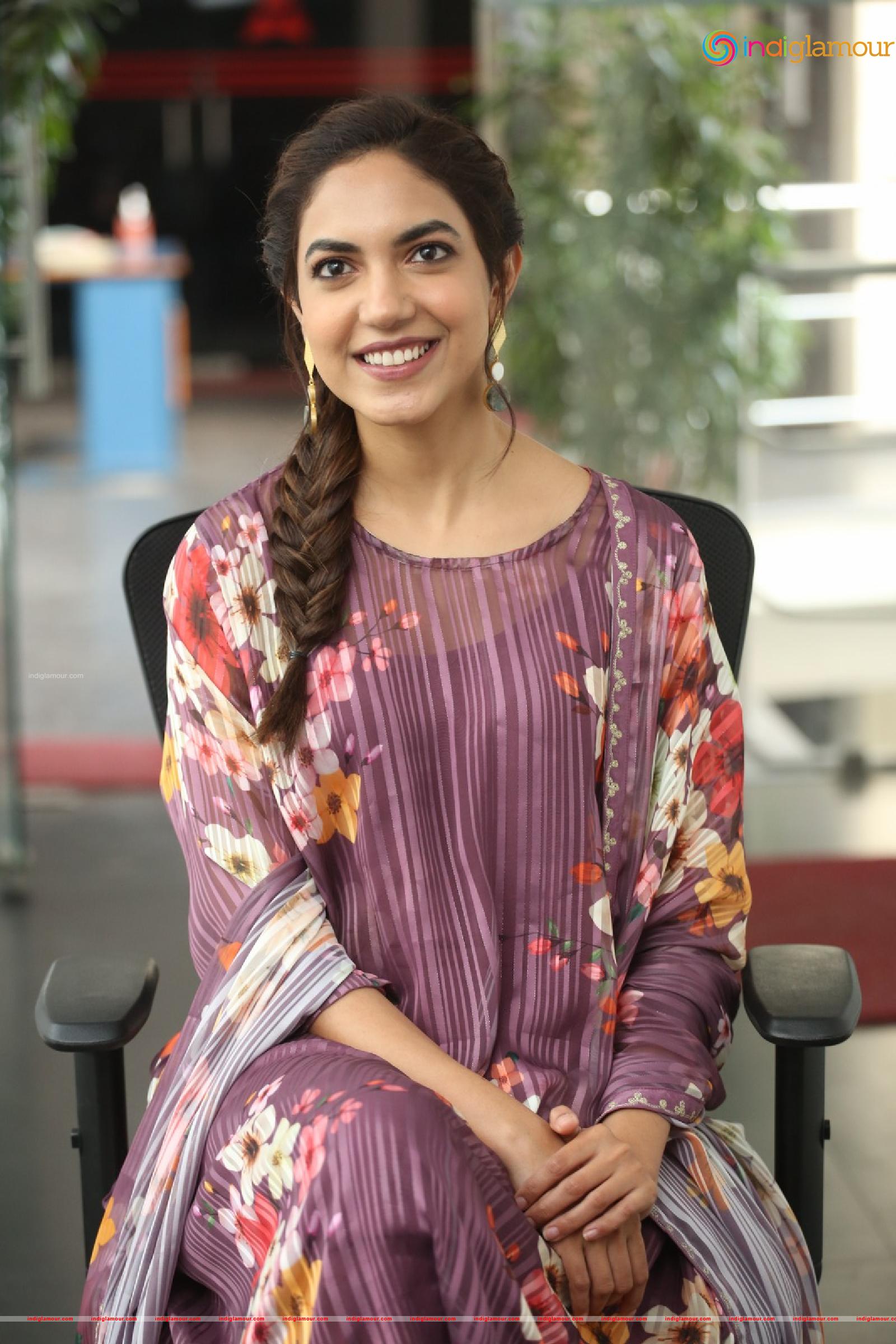 Ritu Varma Actress hd photo