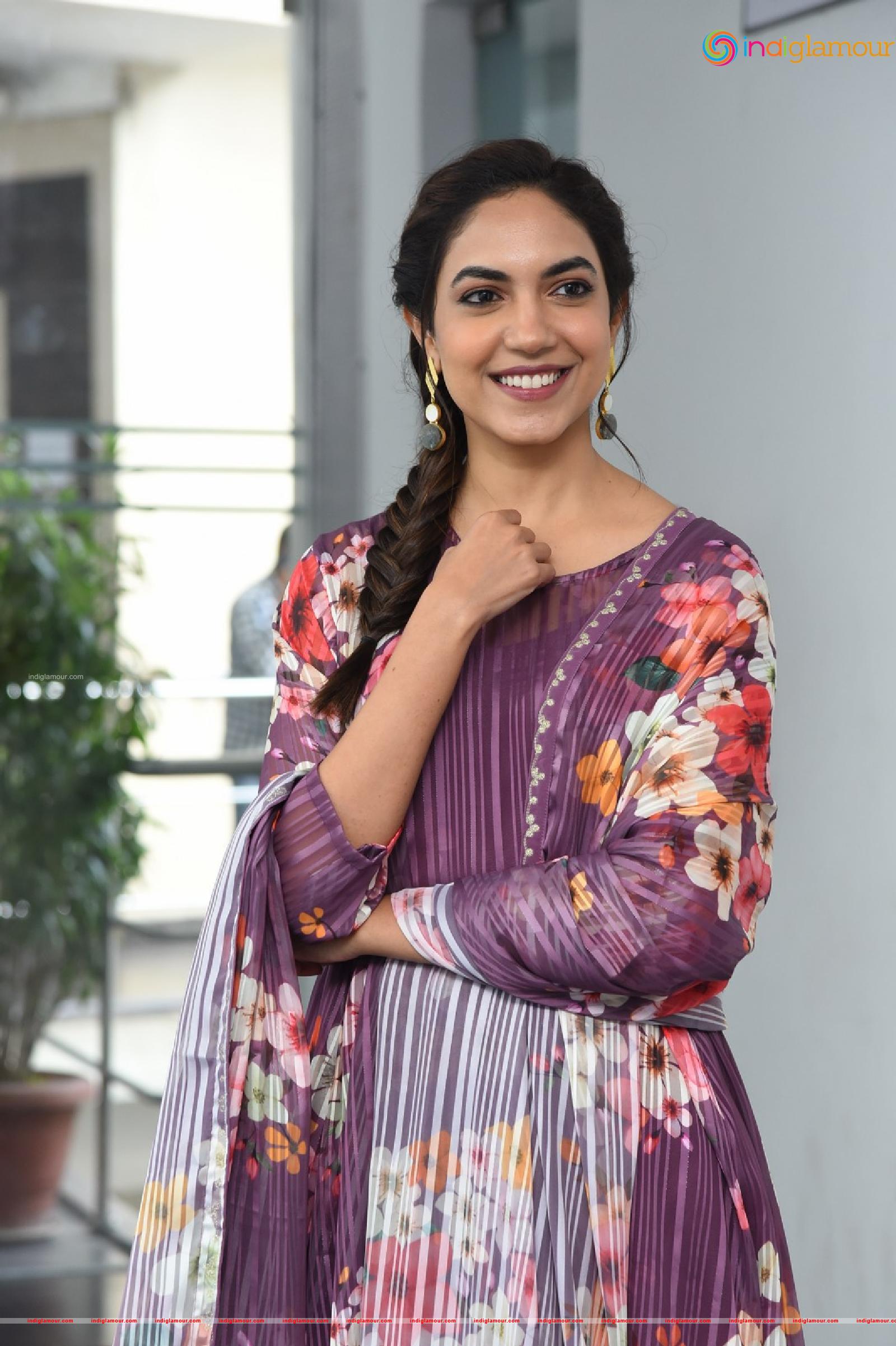 Ritu Varma Actress hd photo