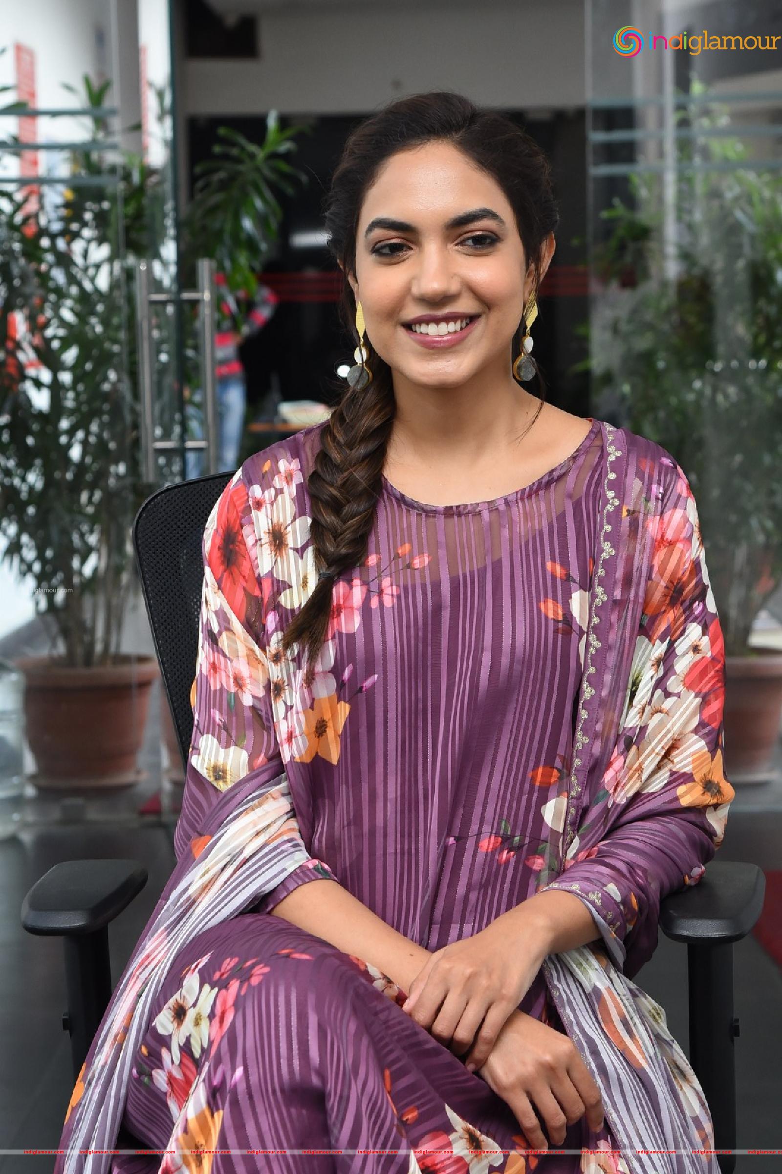 Ritu Varma Actress hd photo