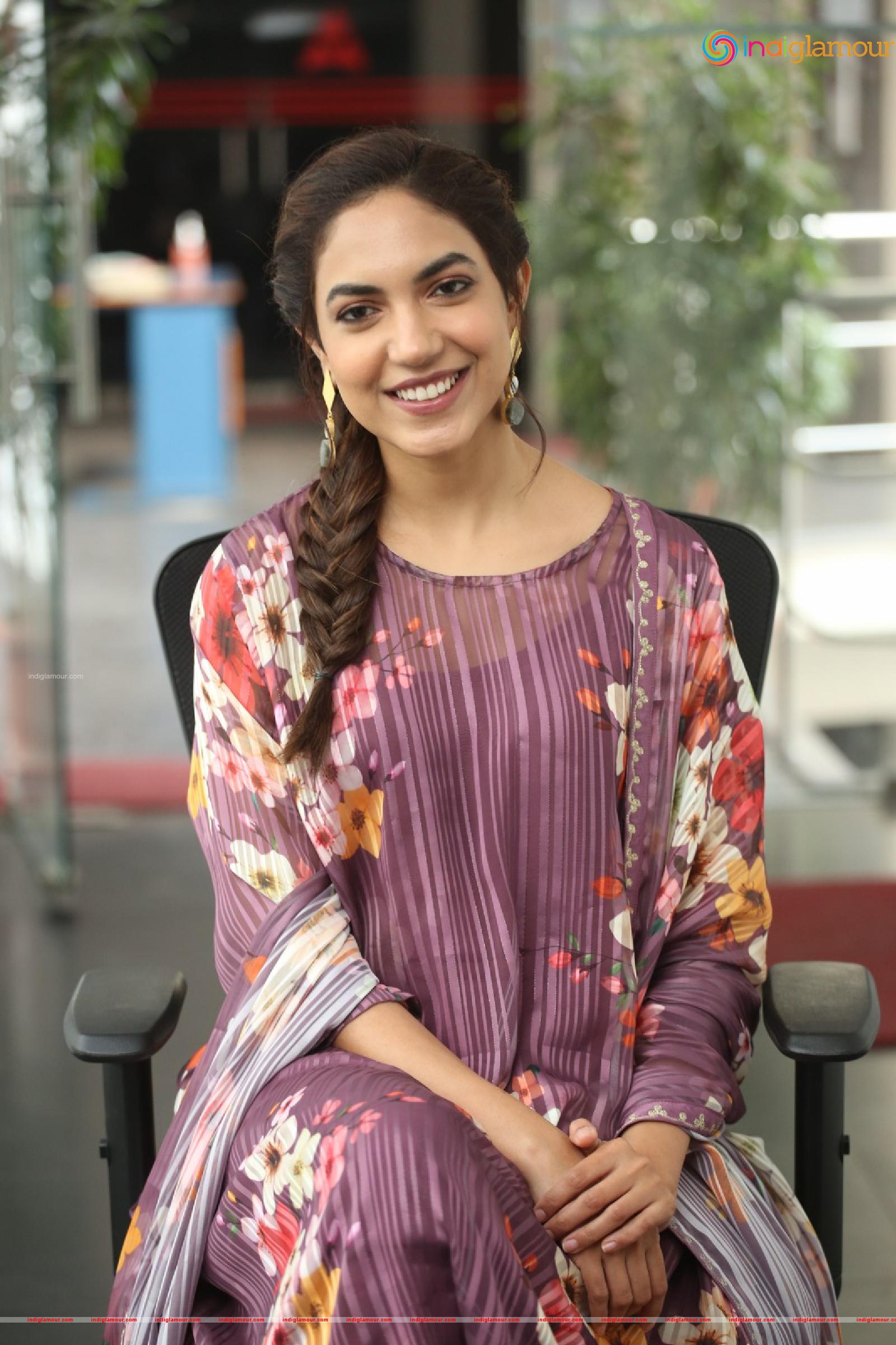 Ritu Varma Actress hd photo