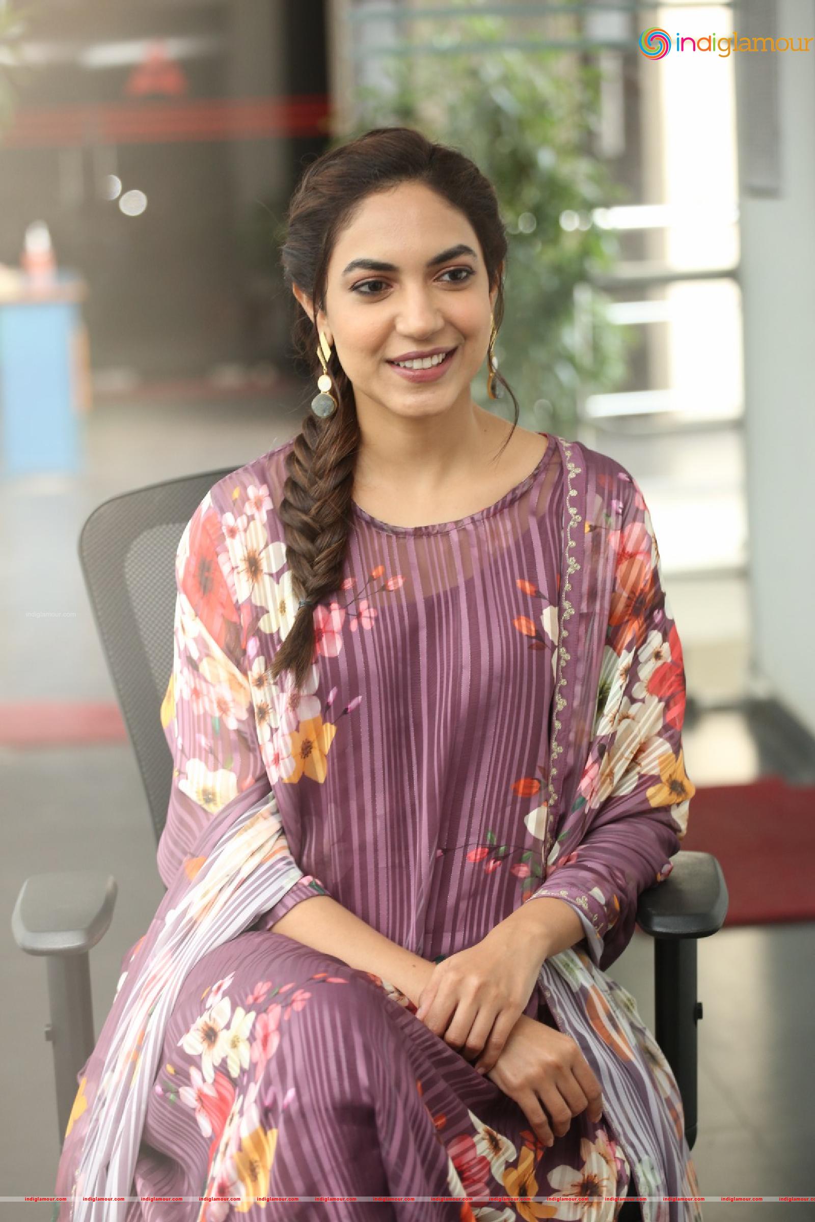 Ritu Varma Actress hd photo