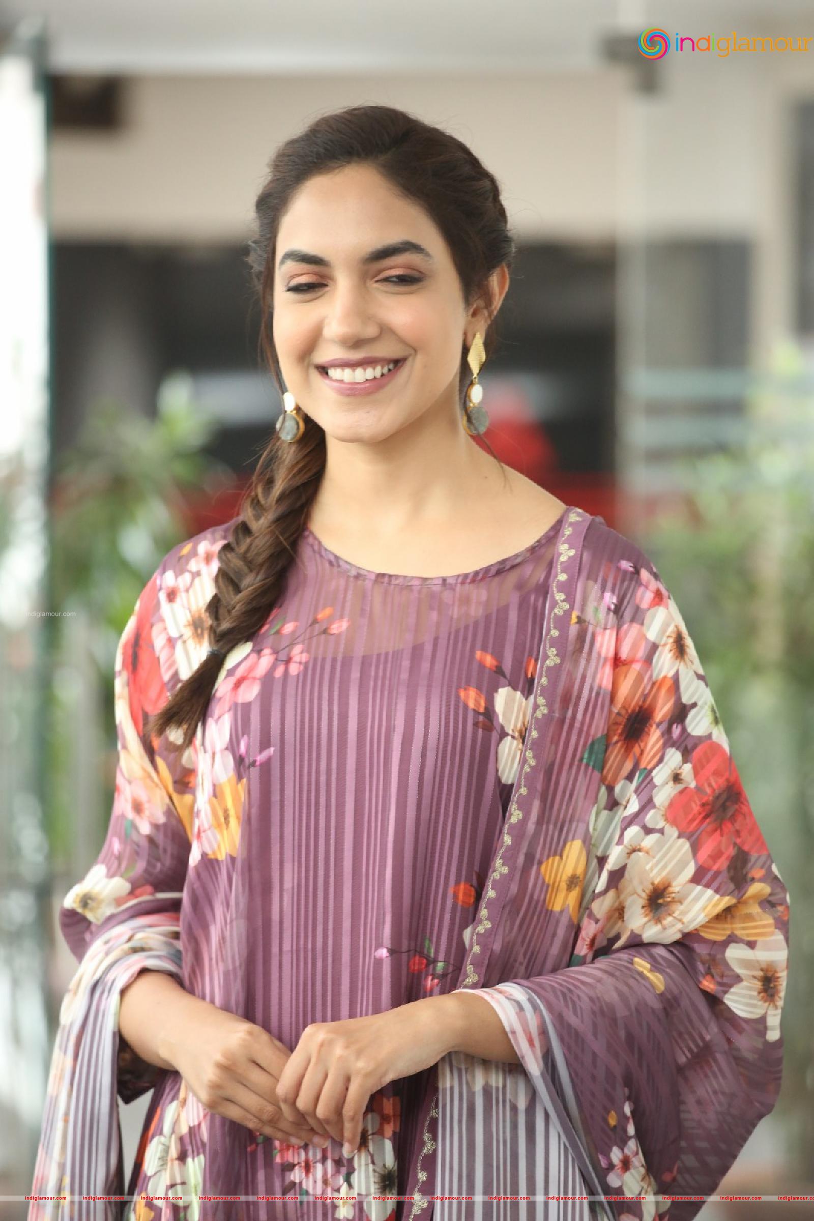 Ritu Varma Actress hd photo