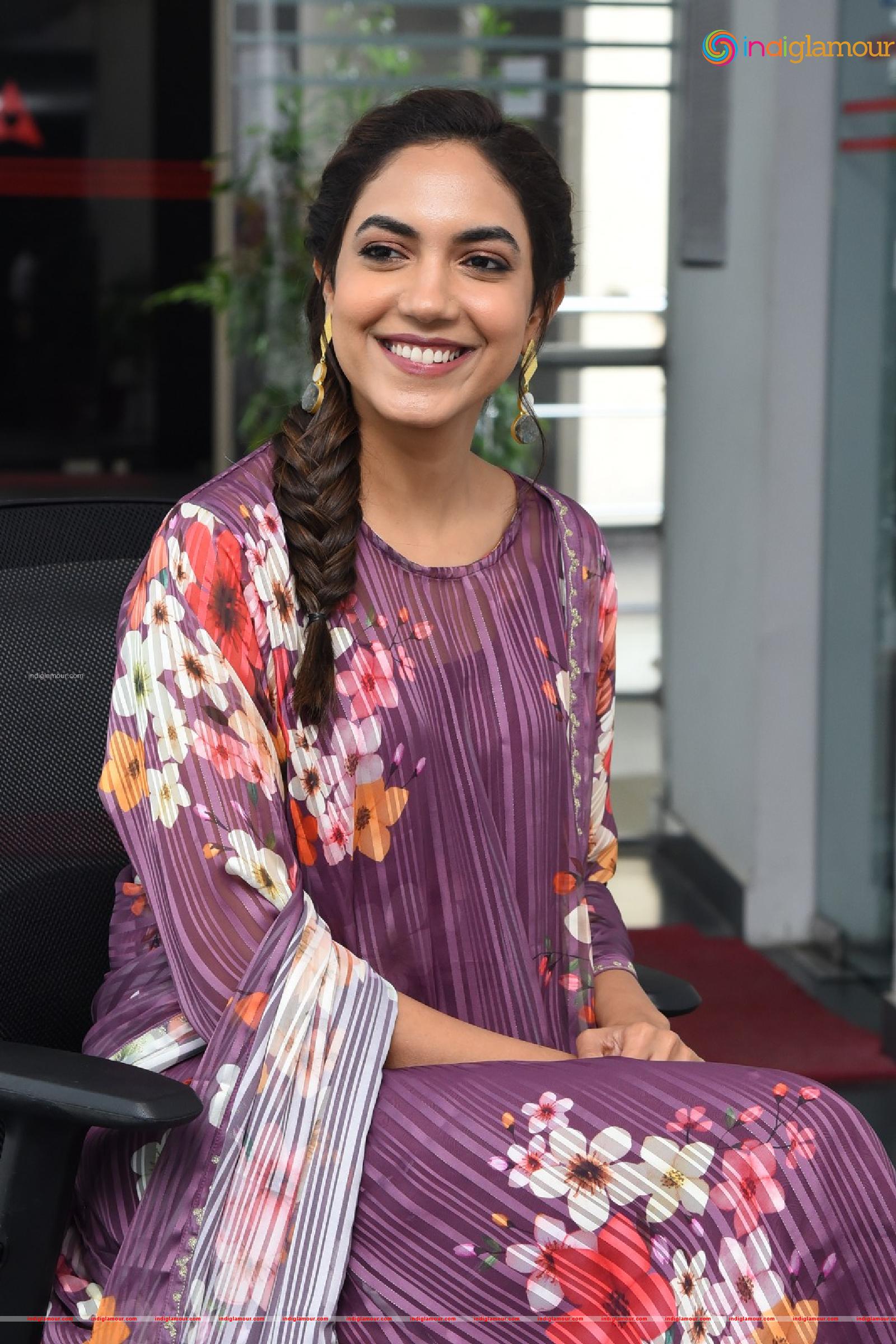 Ritu Varma Actress hd photo