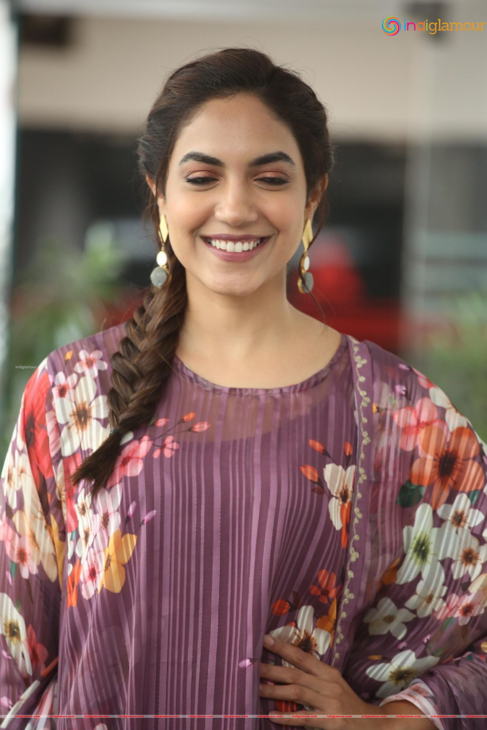 Ritu Varma Actress hd photo