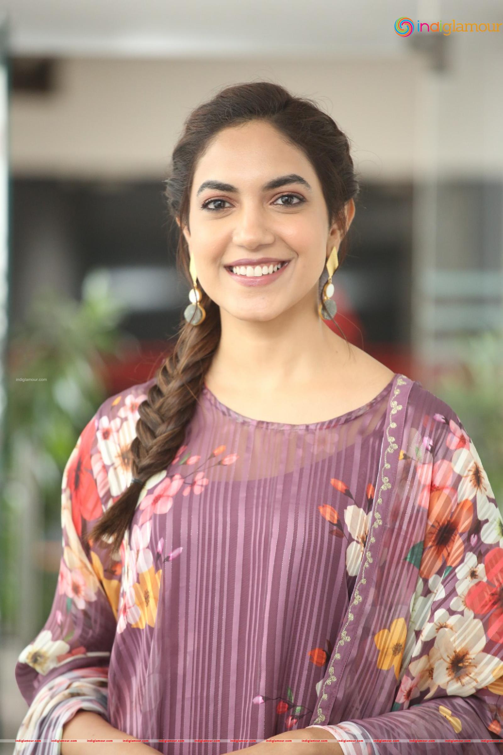 Ritu Varma Actress hd photo