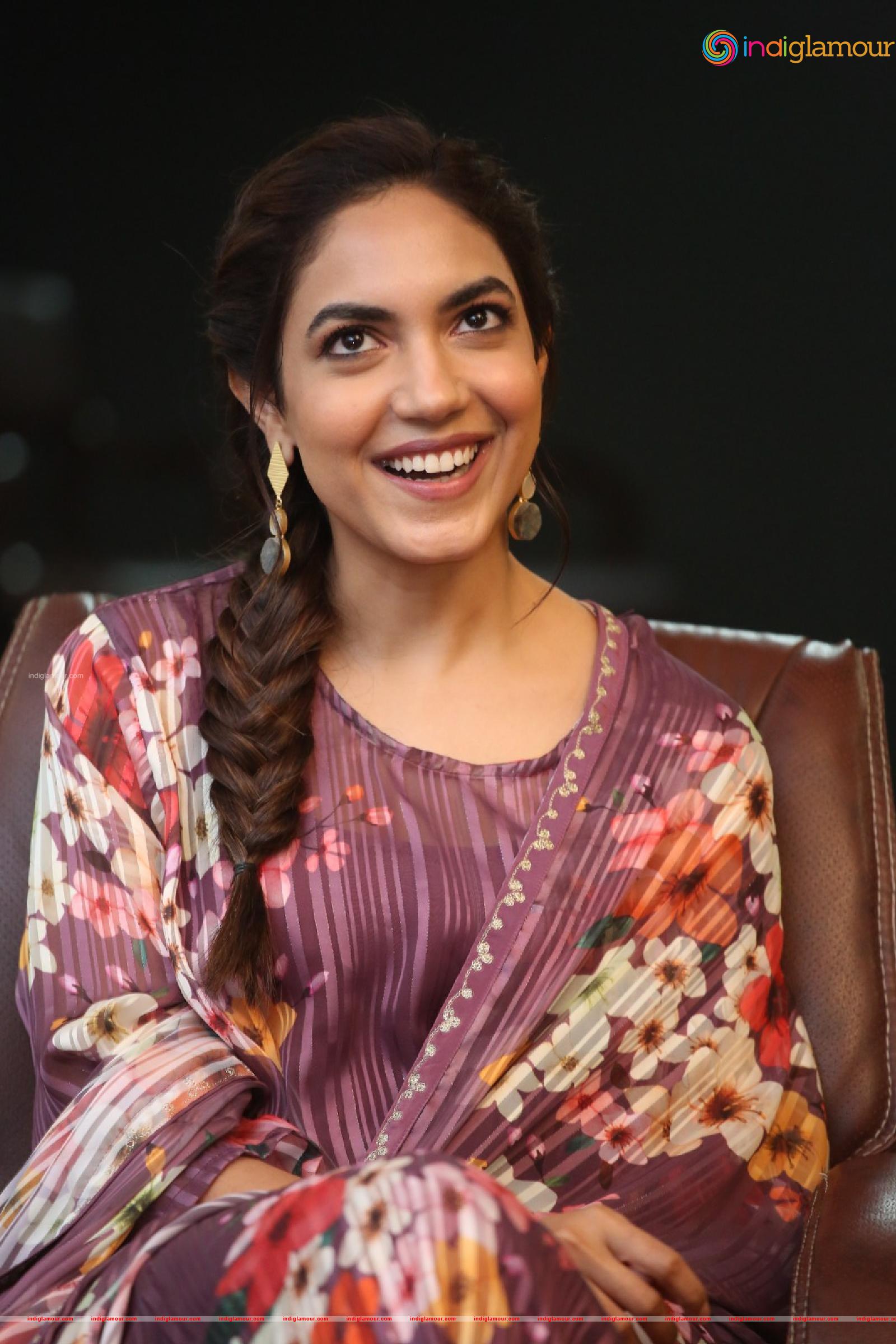 Ritu Varma Actress hd photo