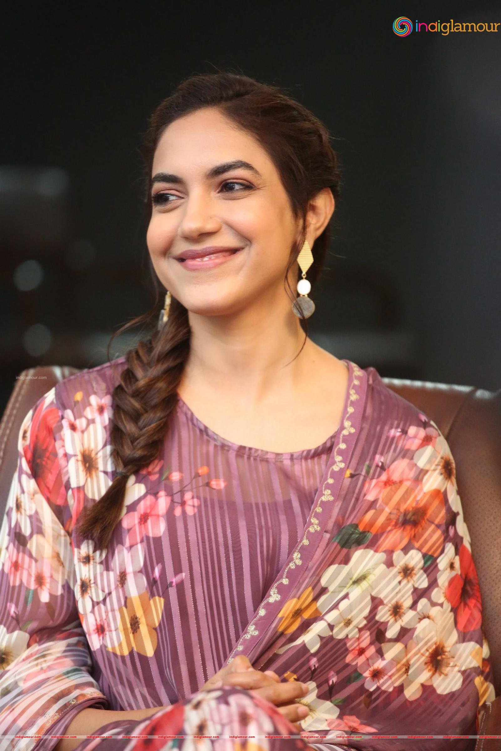 Ritu Varma Actress hd photo