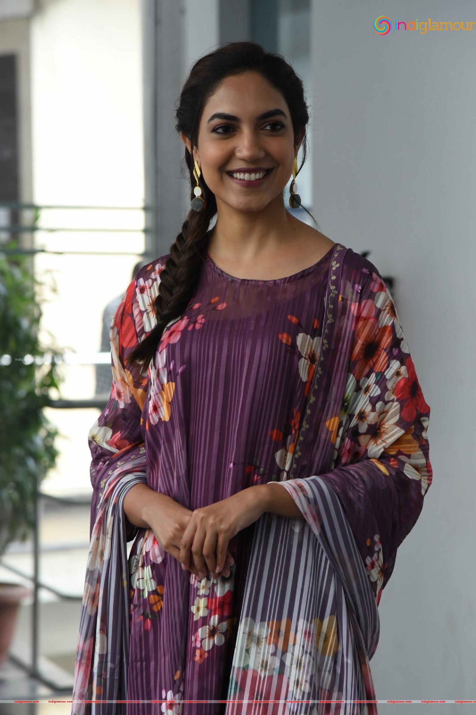Ritu Varma Actress hd photo