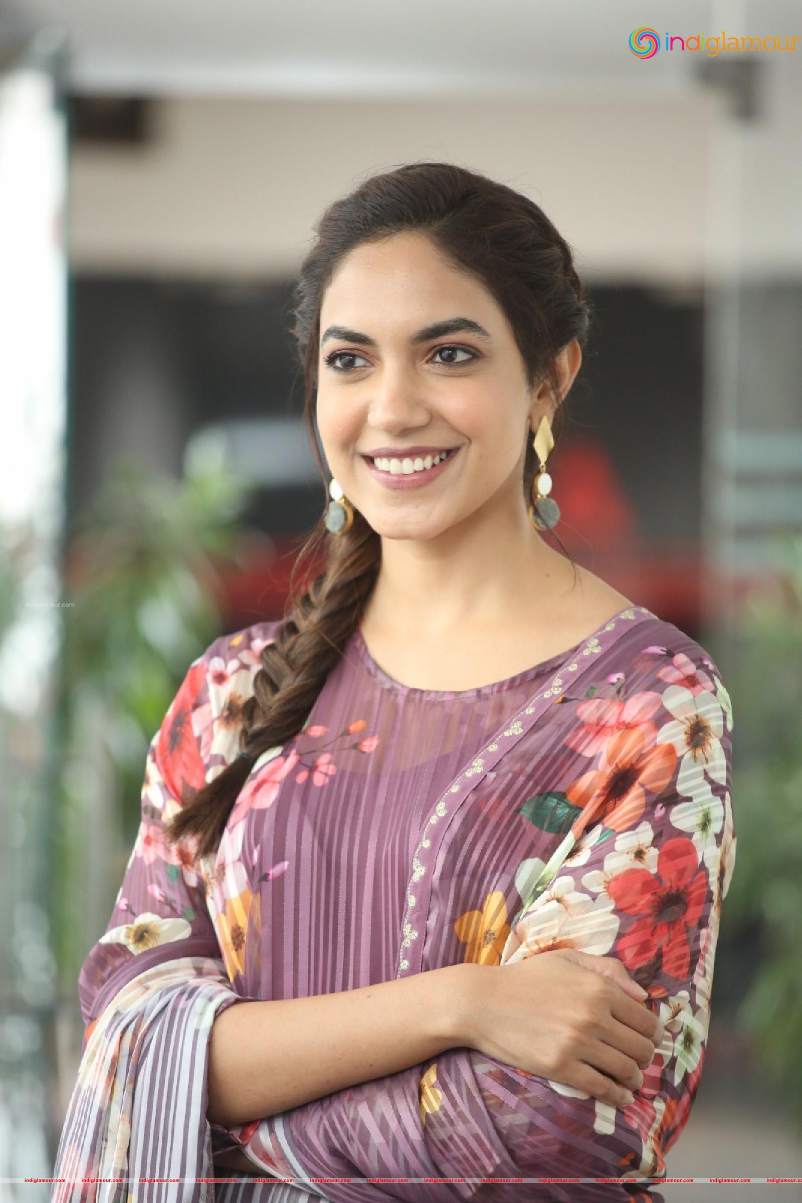 Ritu Varma Actress hd photo