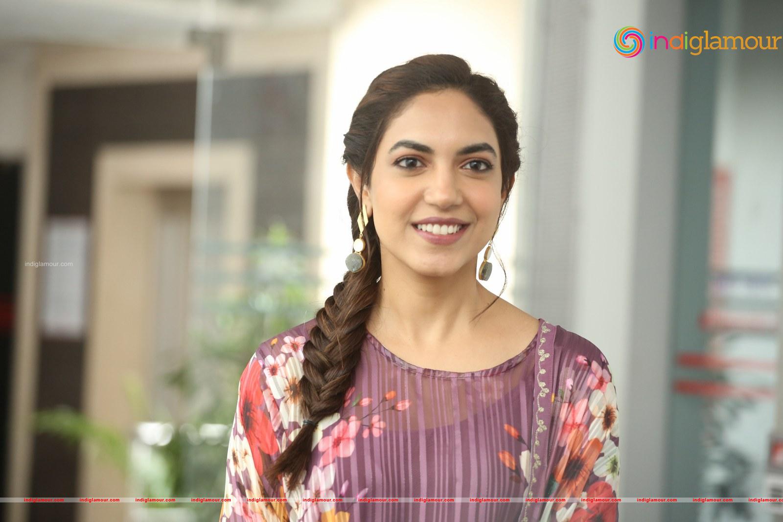 Ritu Varma Actress hd photo