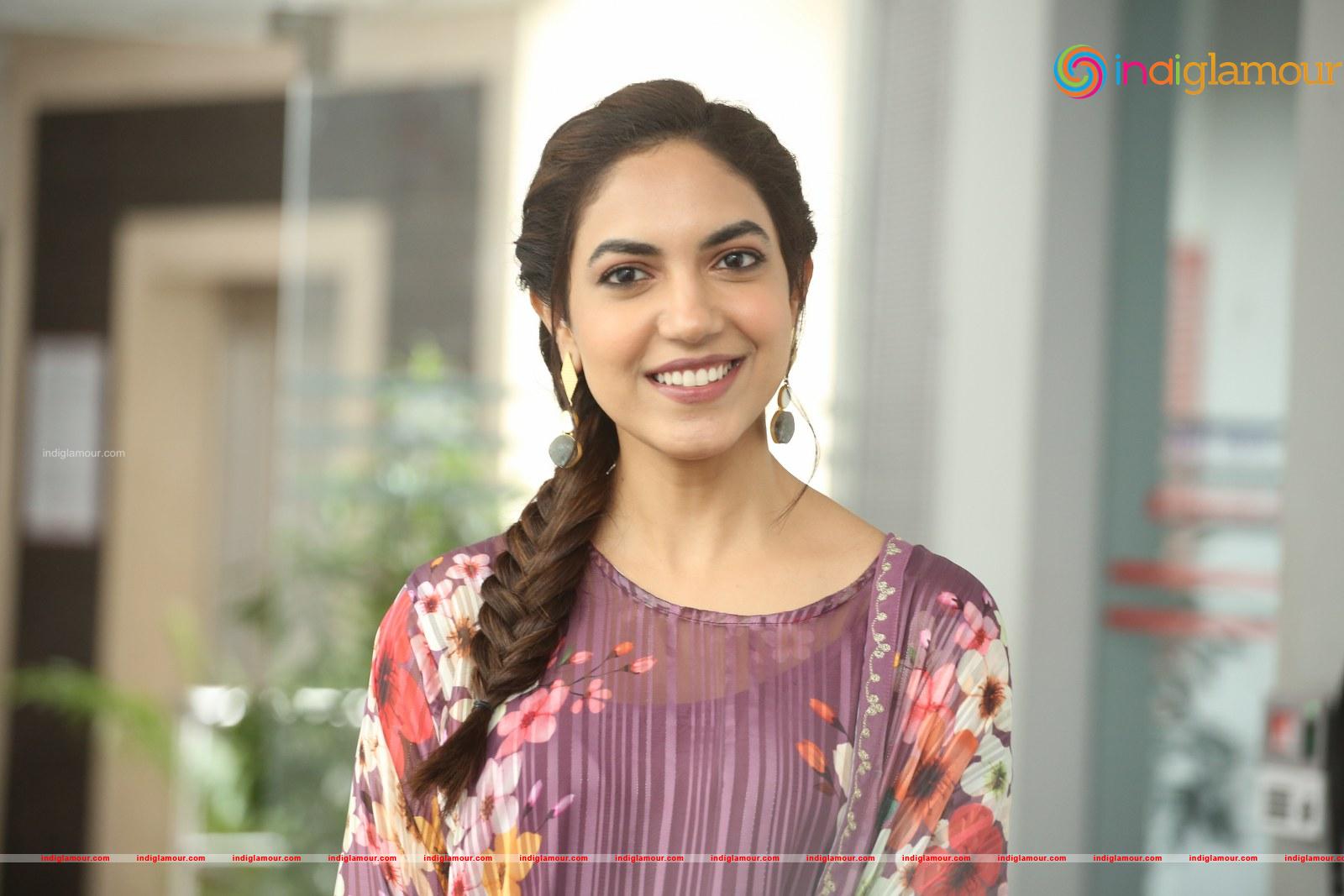 Ritu Varma Actress hd photo