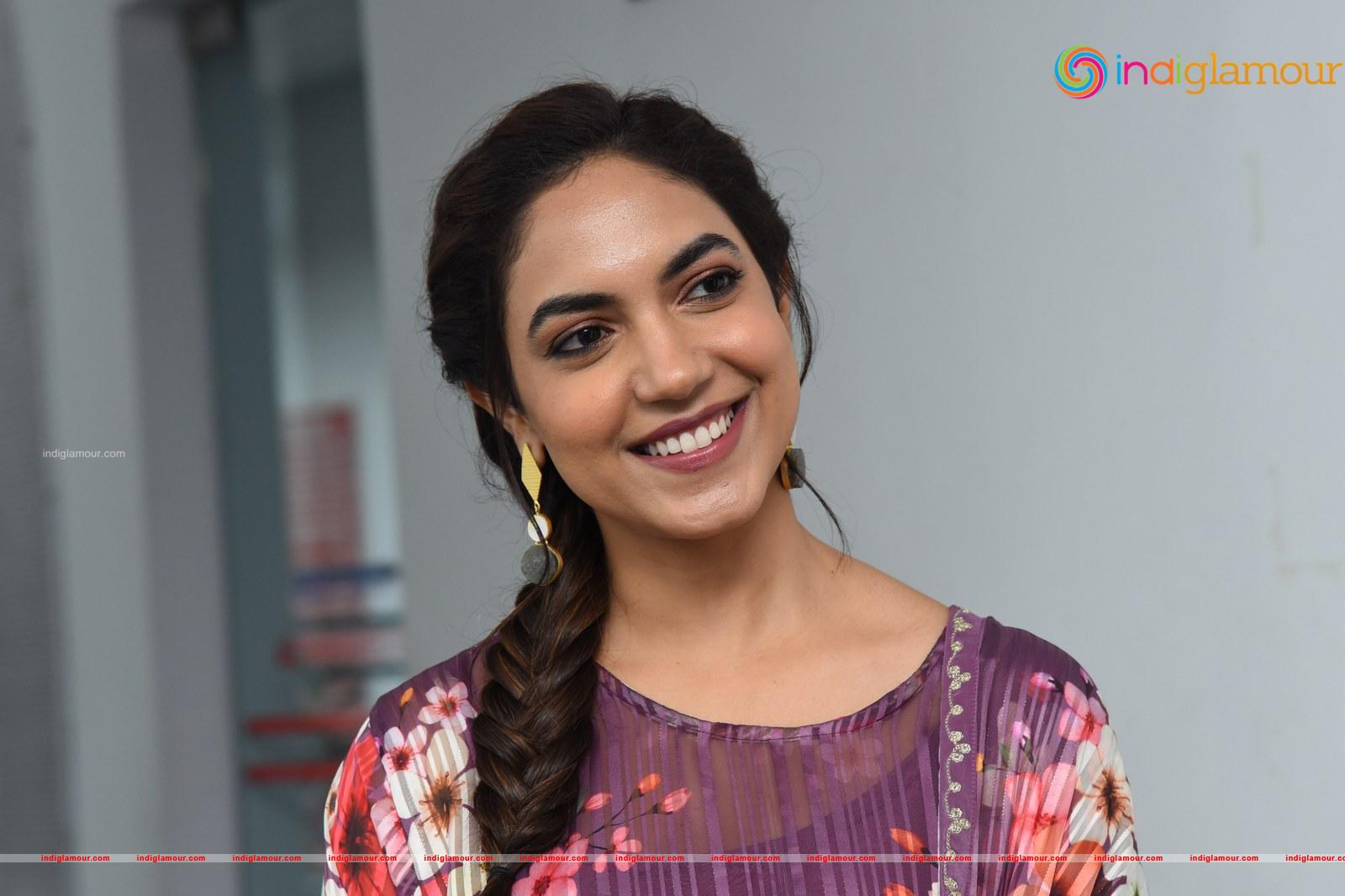 Ritu Varma Actress hd photo