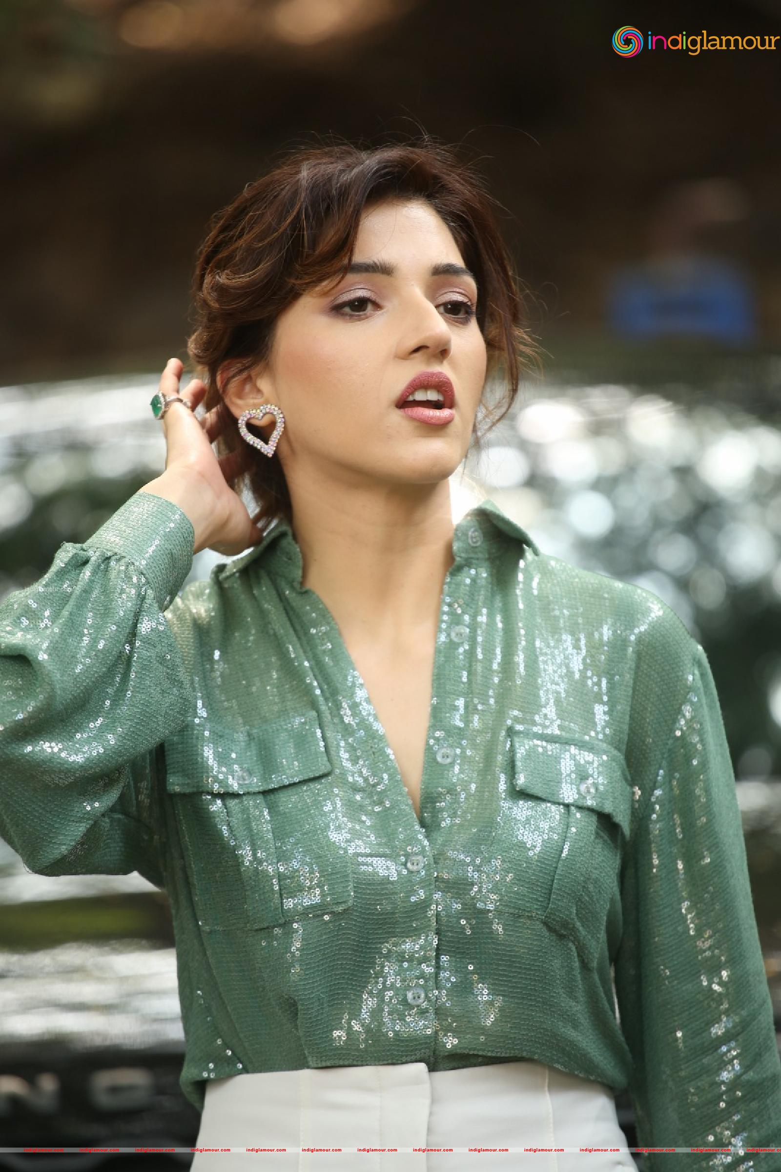 Mehreen Pirzada Actress hd photo