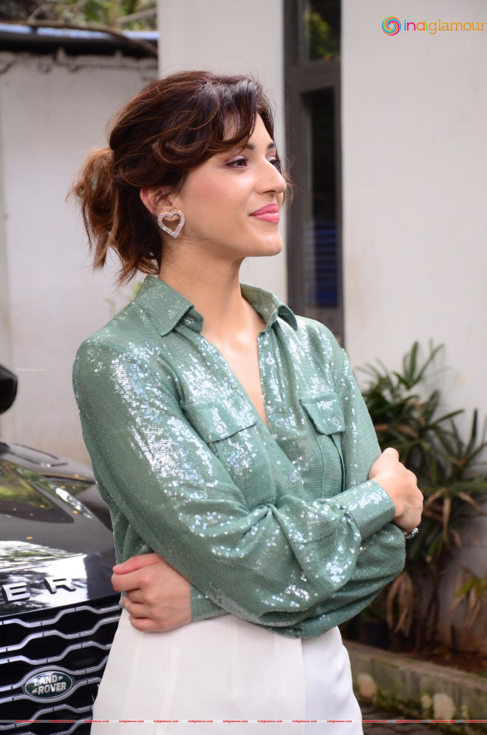 Mehreen Pirzada Actress hd photo