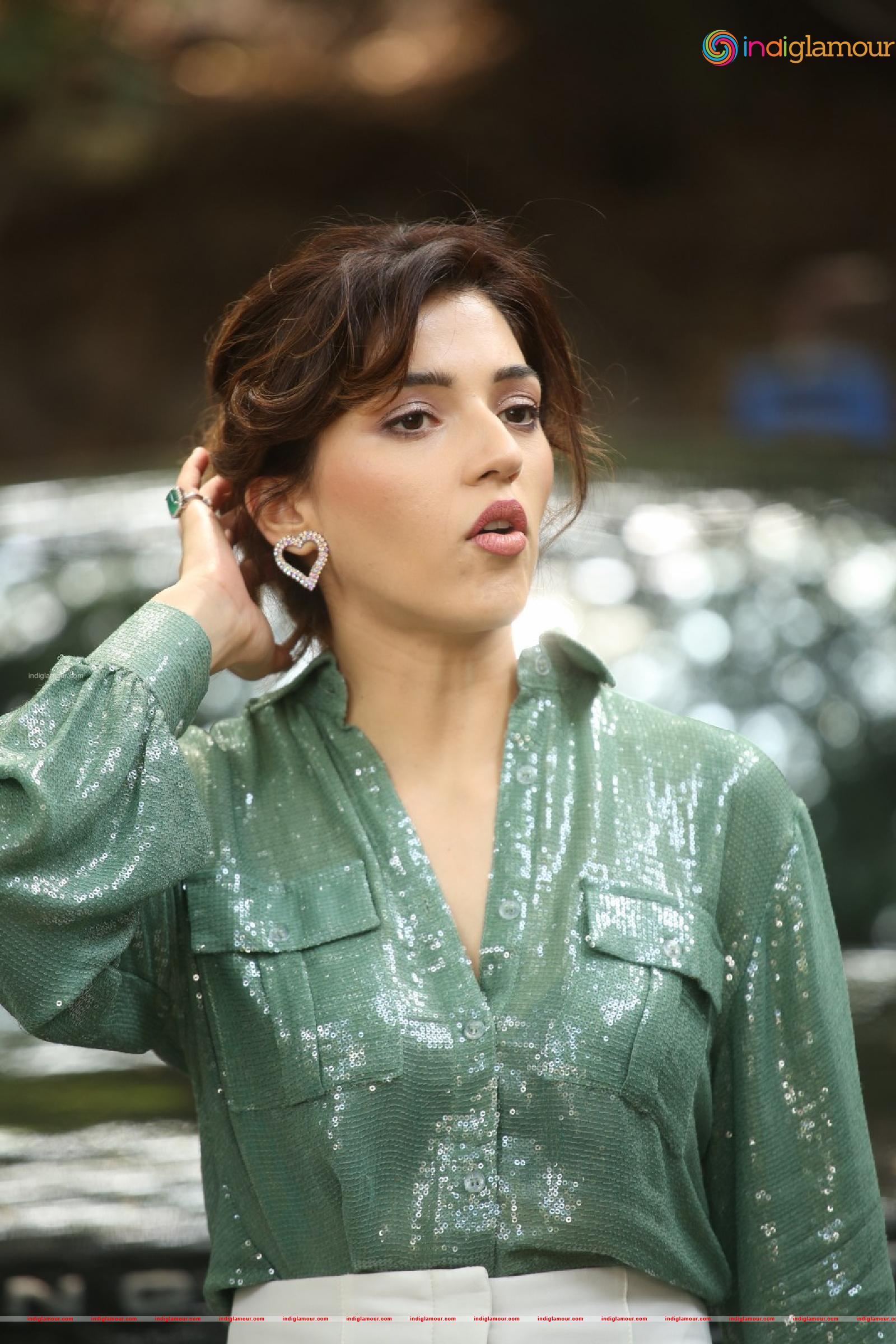 Mehreen Pirzada Actress hd photo