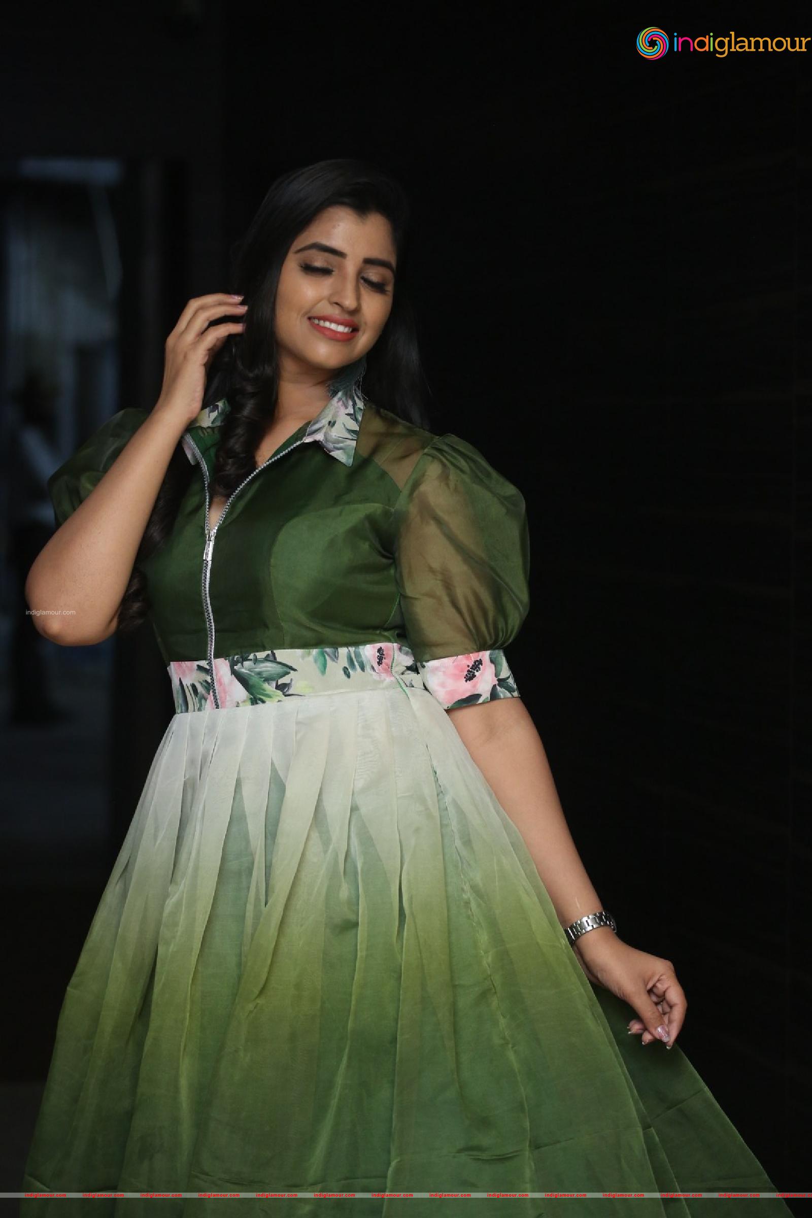 Syamala Actress hd photo