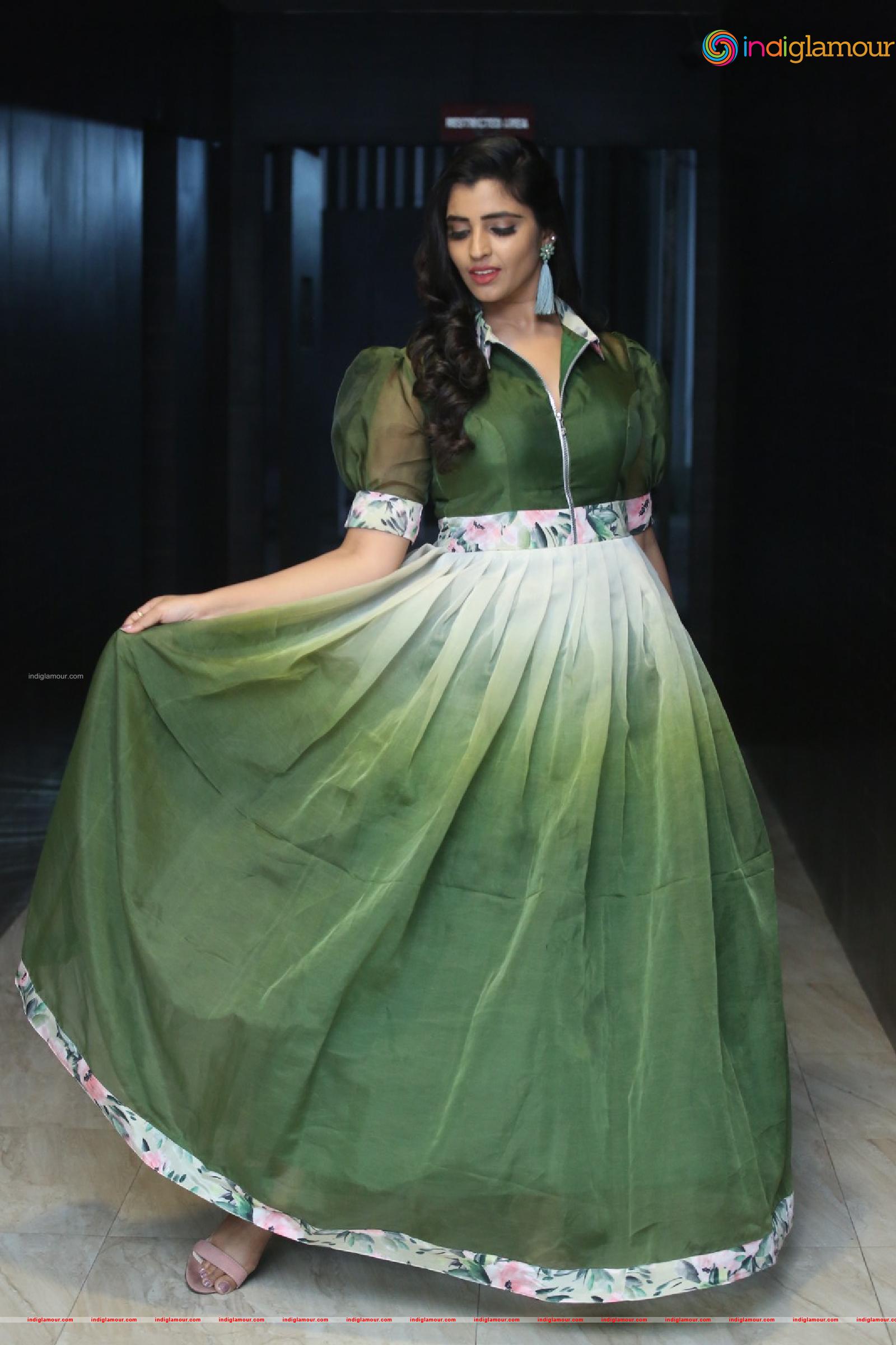 Syamala Actress hd photo