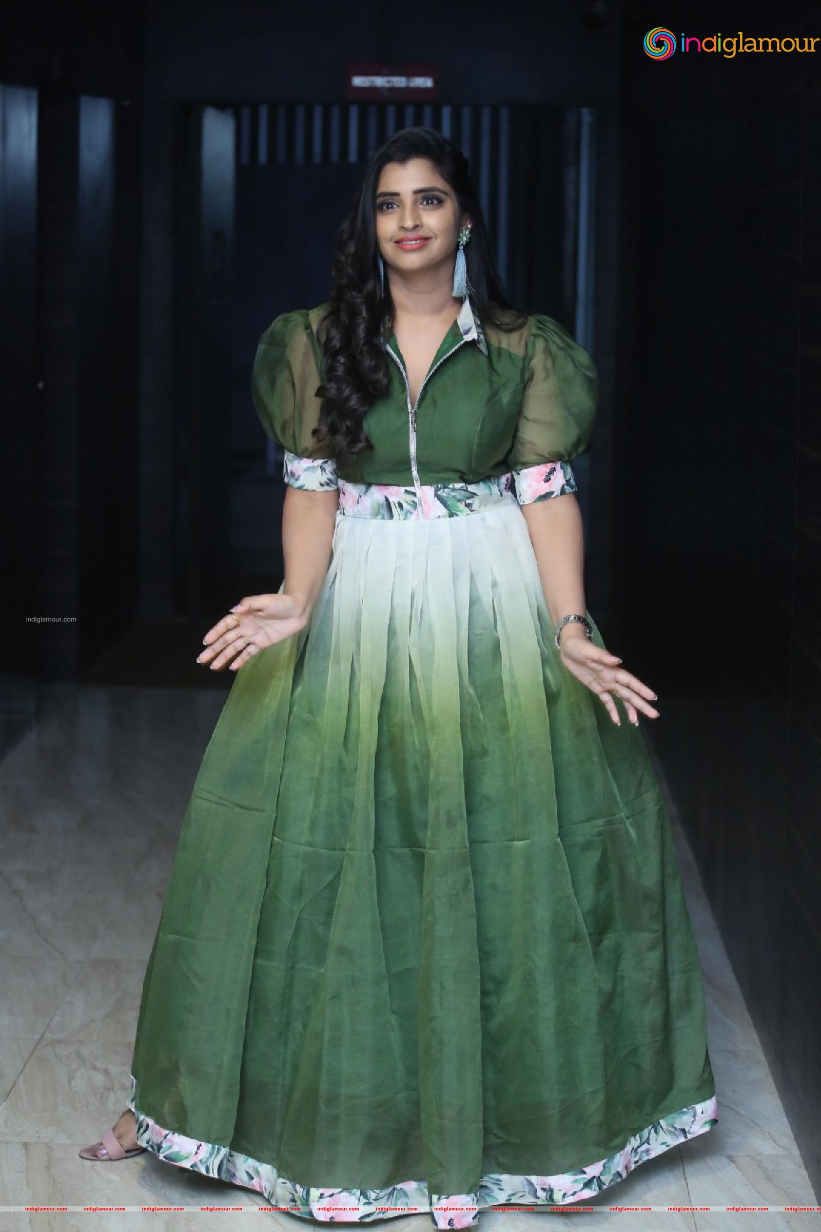 Syamala Actress hd photo