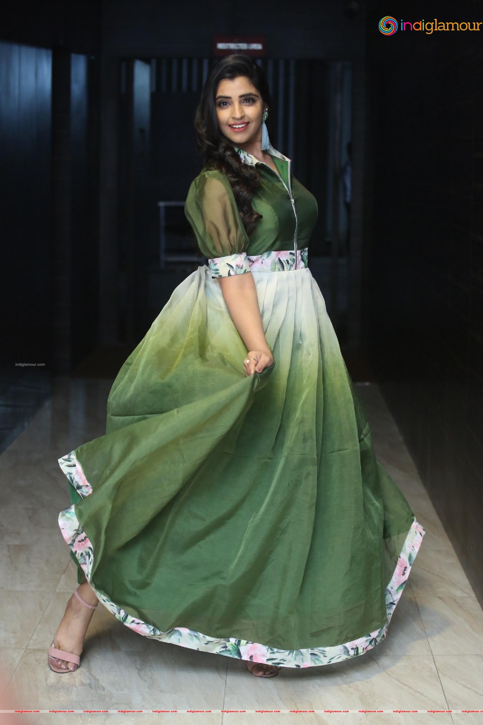 Syamala Actress hd photo