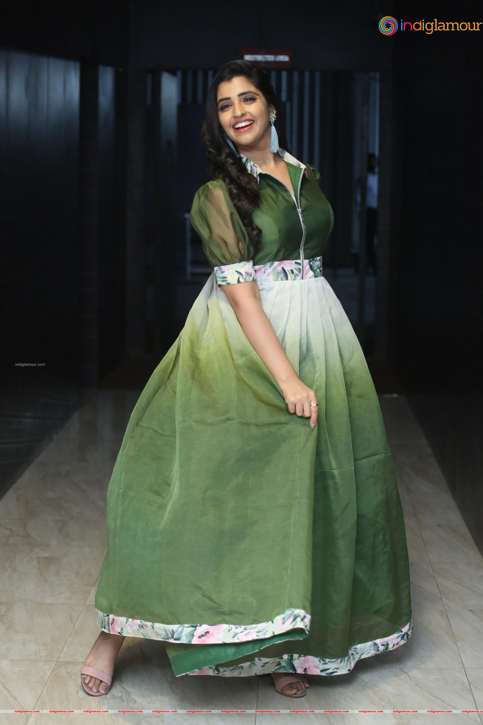 Syamala Actress hd photo