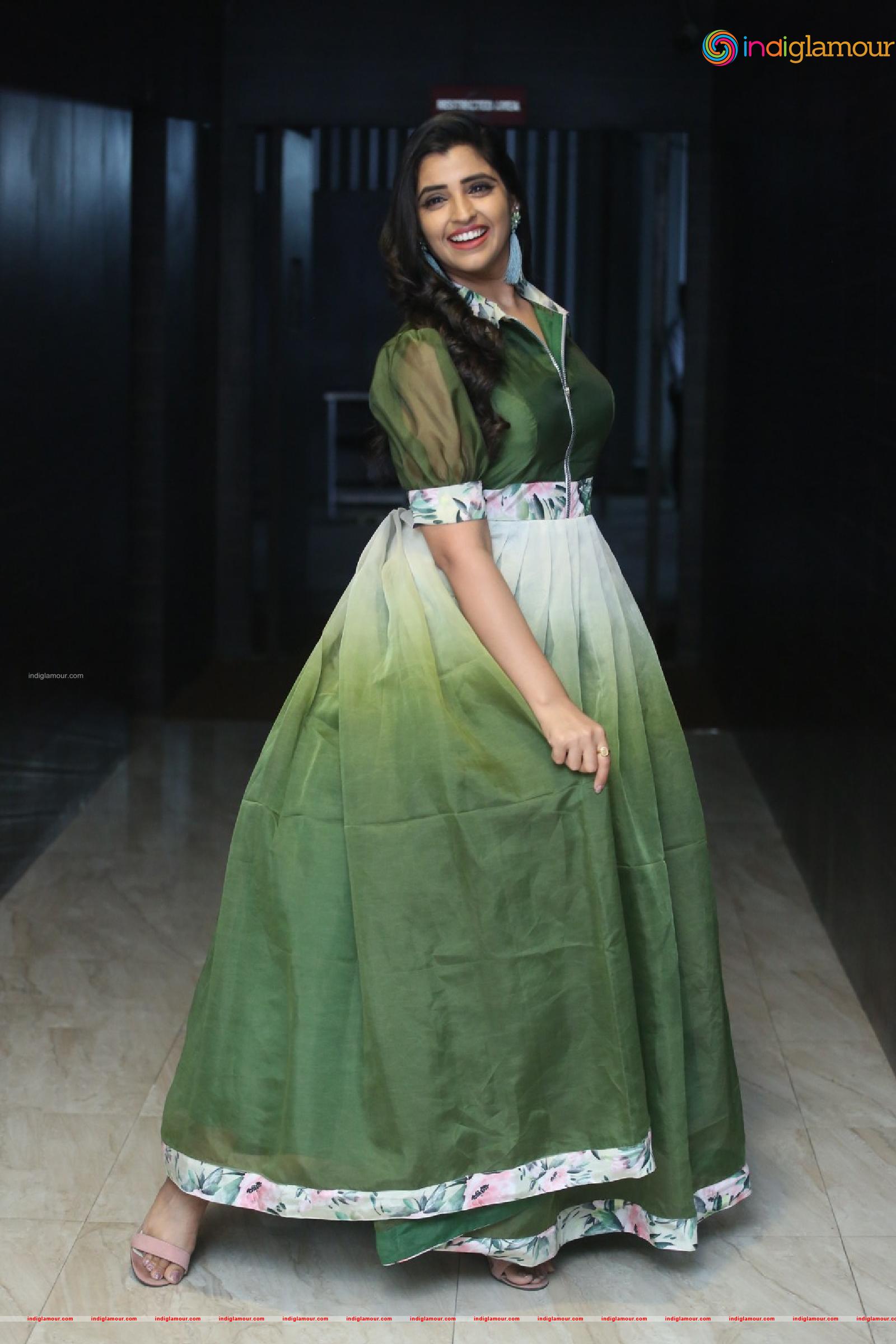 Syamala Actress hd photo