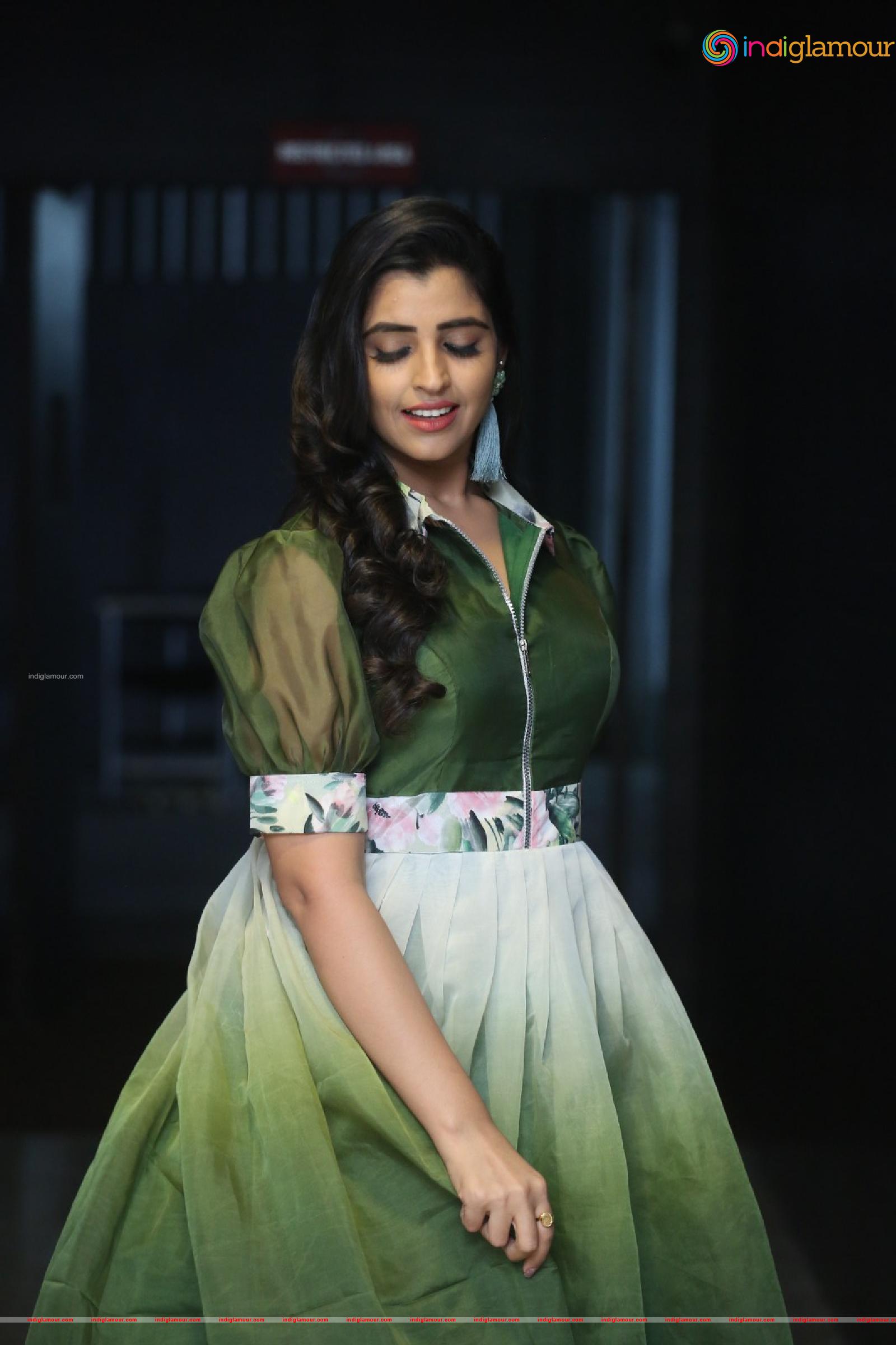 Syamala Actress hd photo
