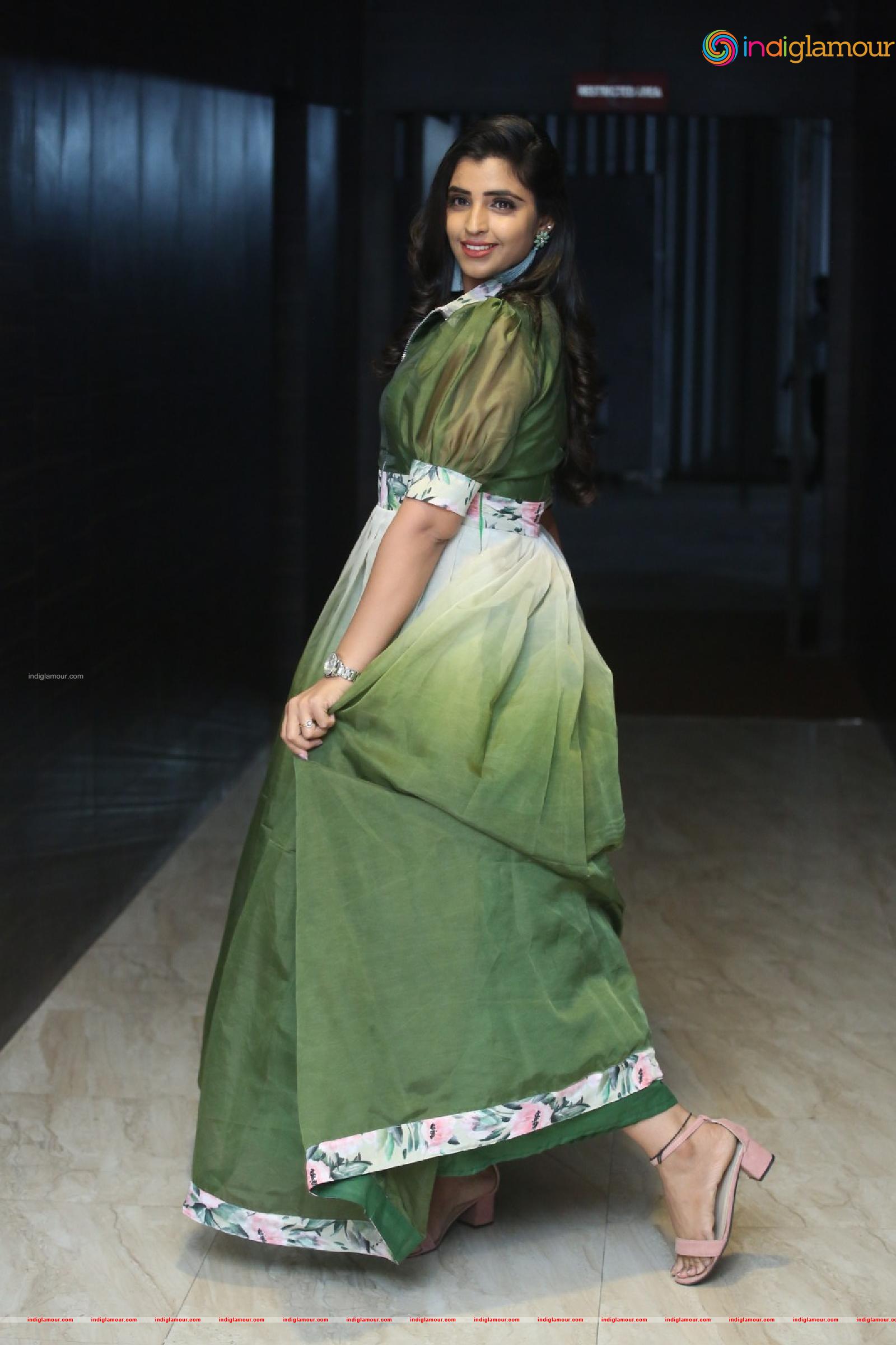 Syamala Actress hd photo
