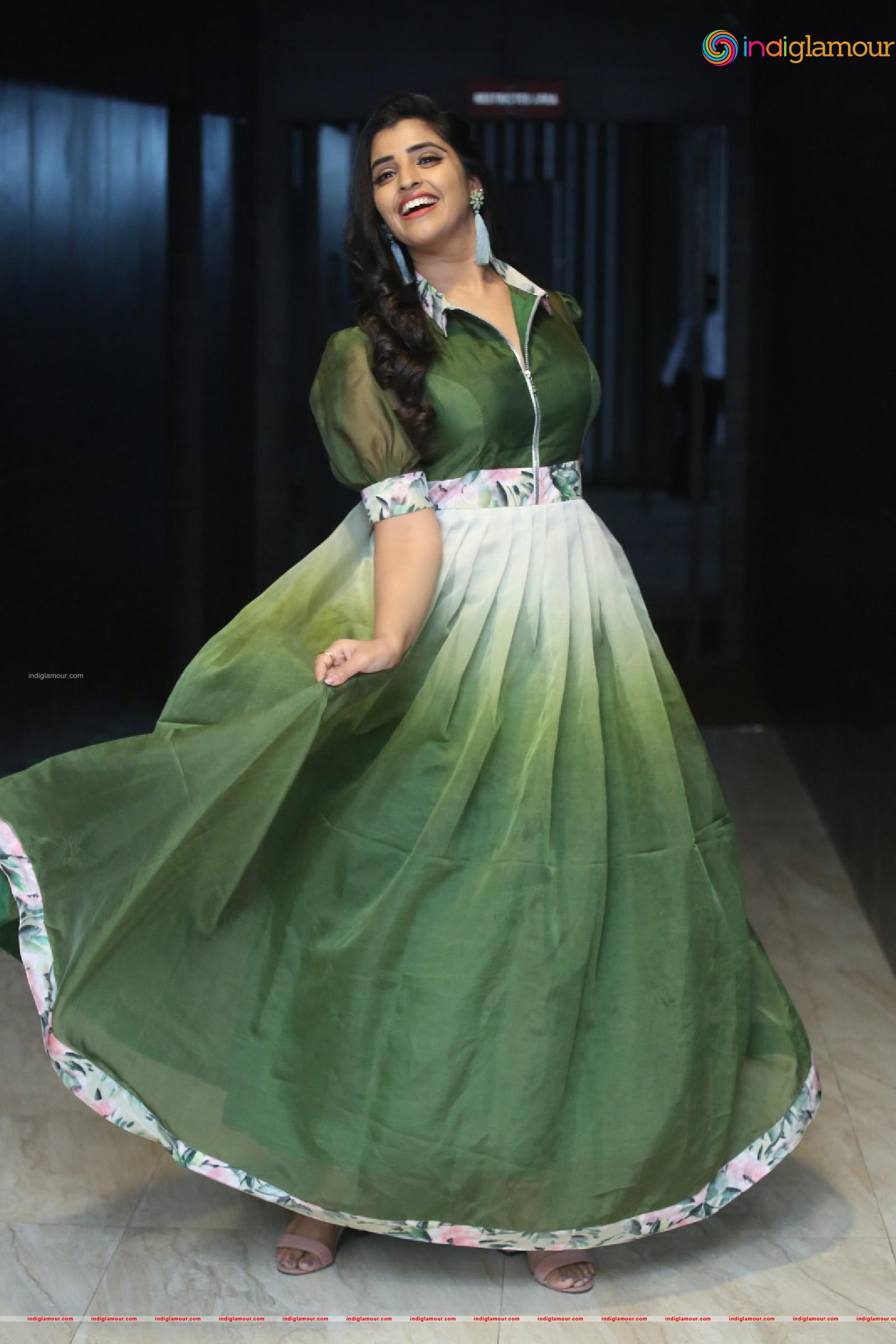 Syamala Actress hd photo