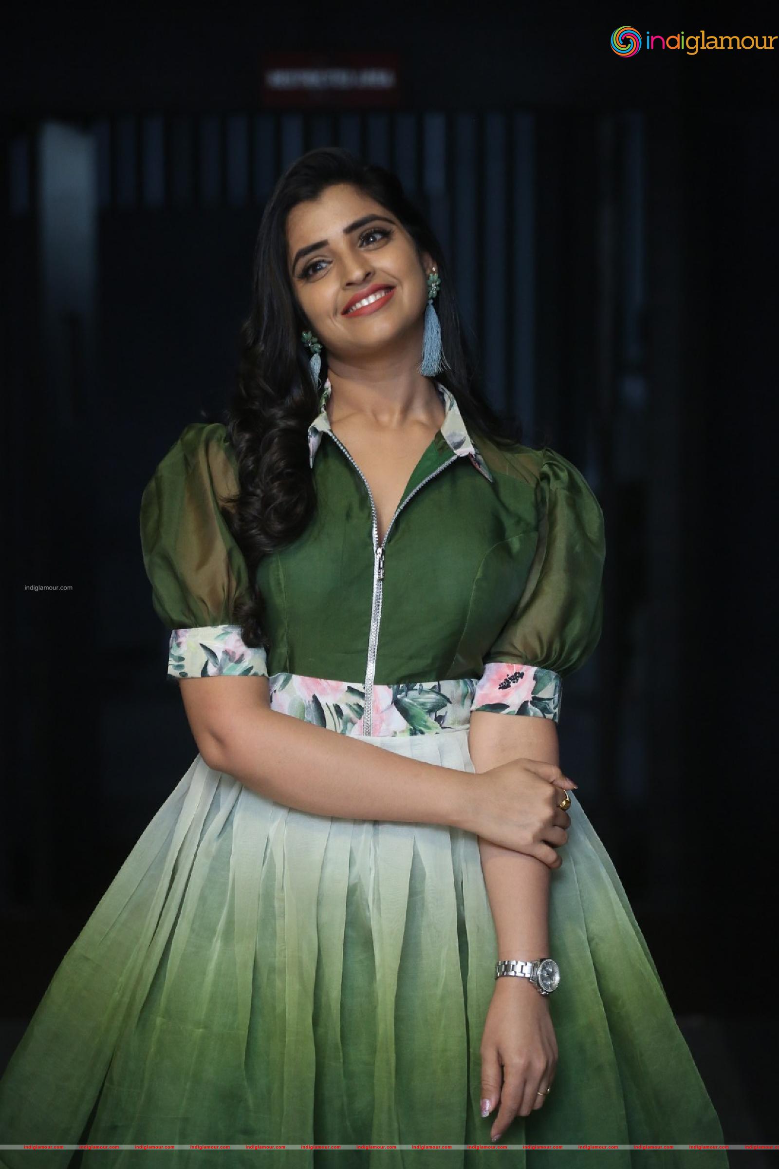 Syamala Actress hd photo