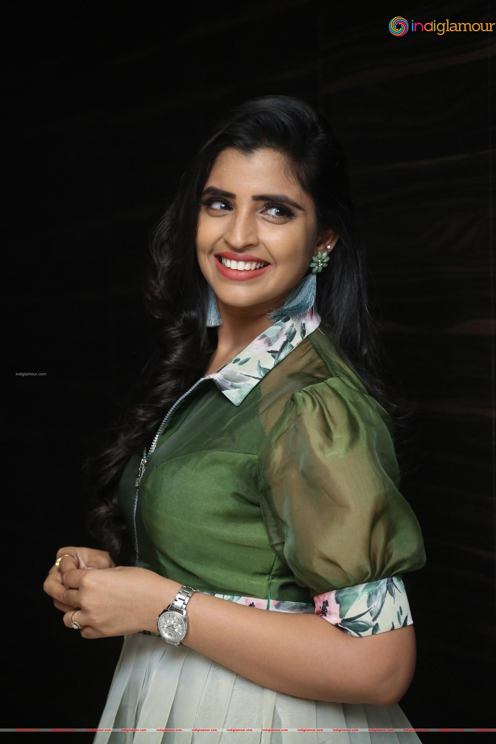 Syamala Actress hd photo