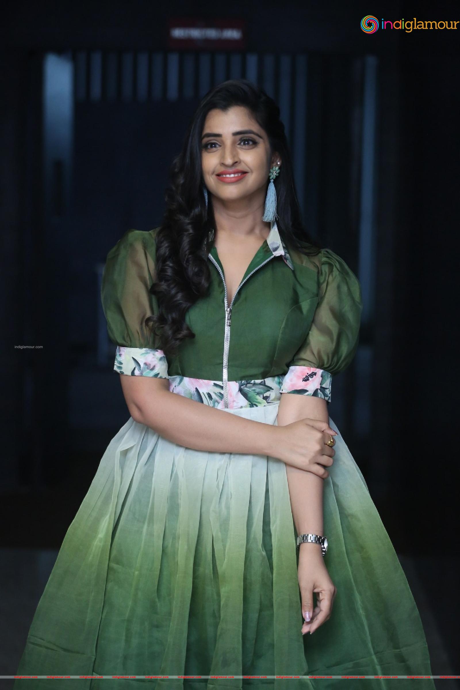 Syamala Actress hd photo