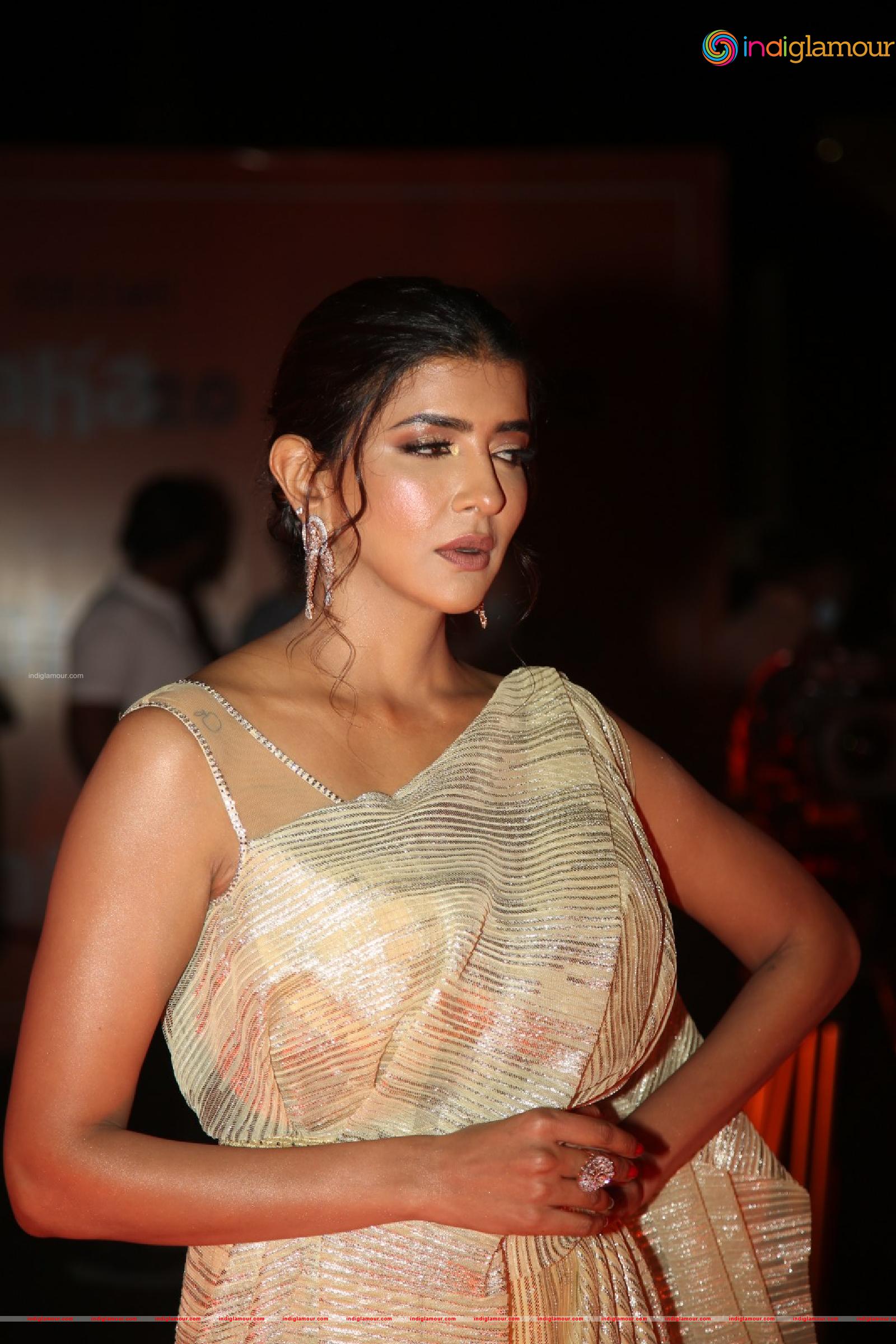 Manchu Lakshmi Actress hd photo