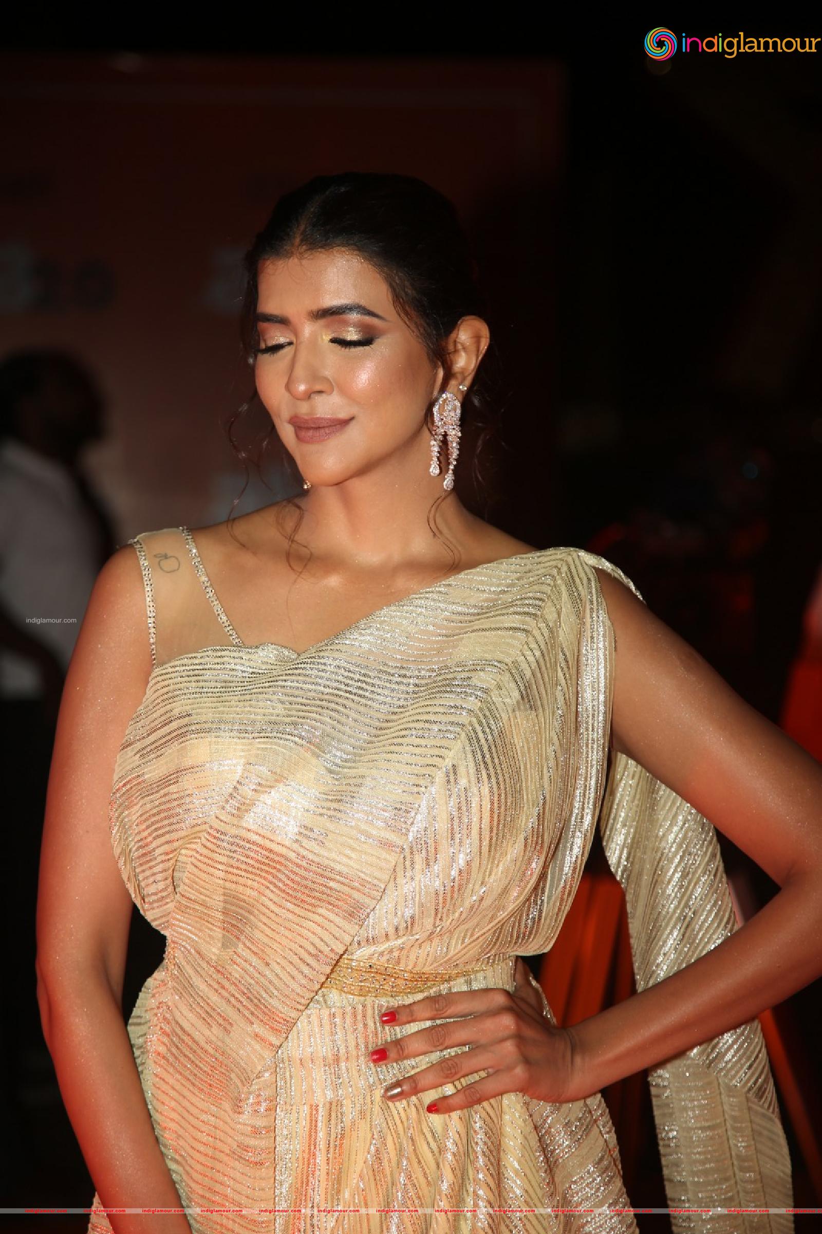 Manchu Lakshmi Actress hd photo
