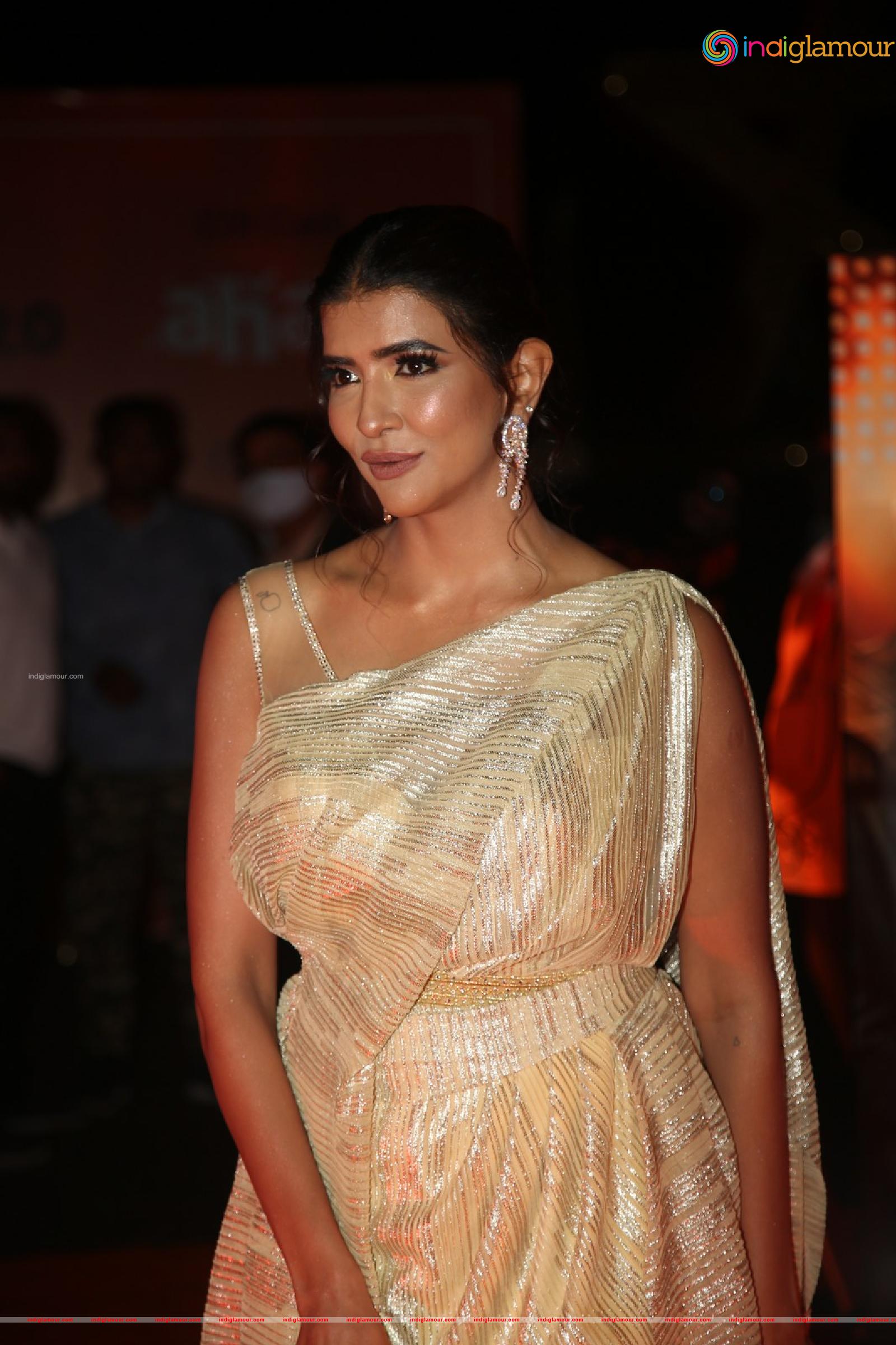 Manchu Lakshmi Actress hd photo