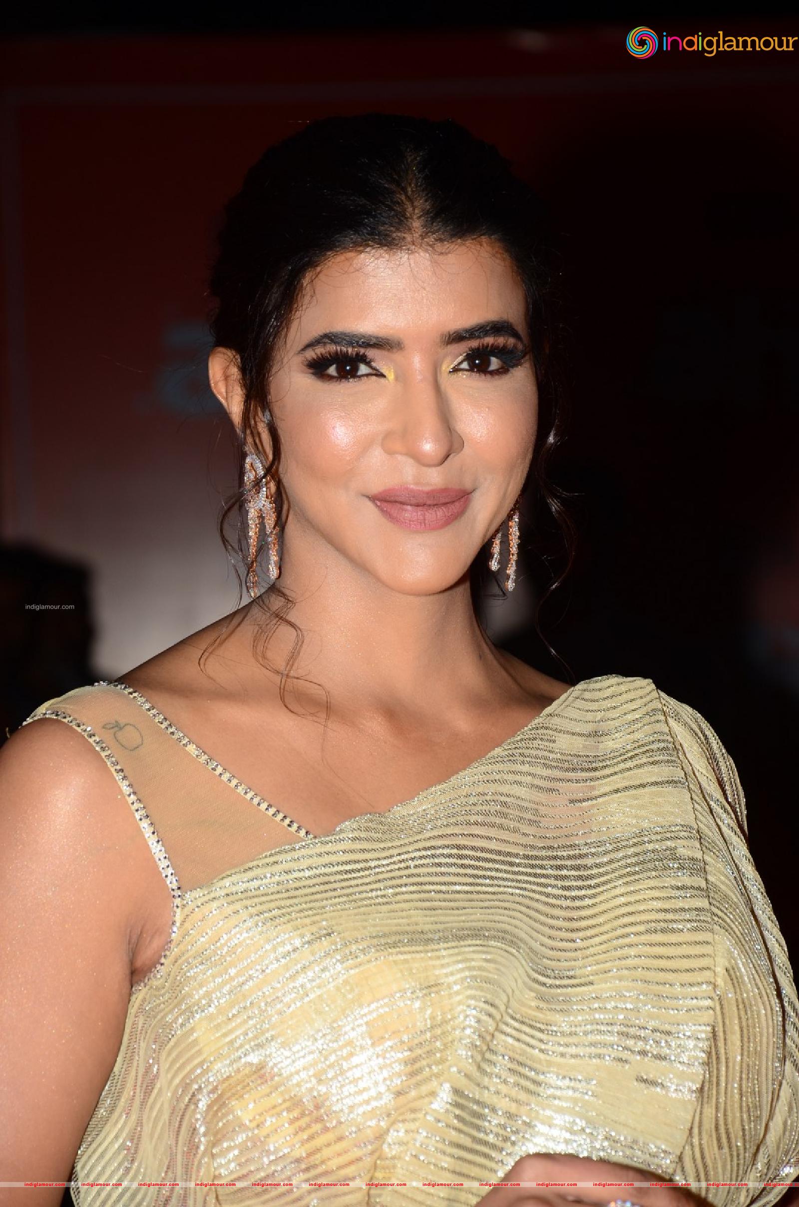 Manchu Lakshmi Actress hd photo