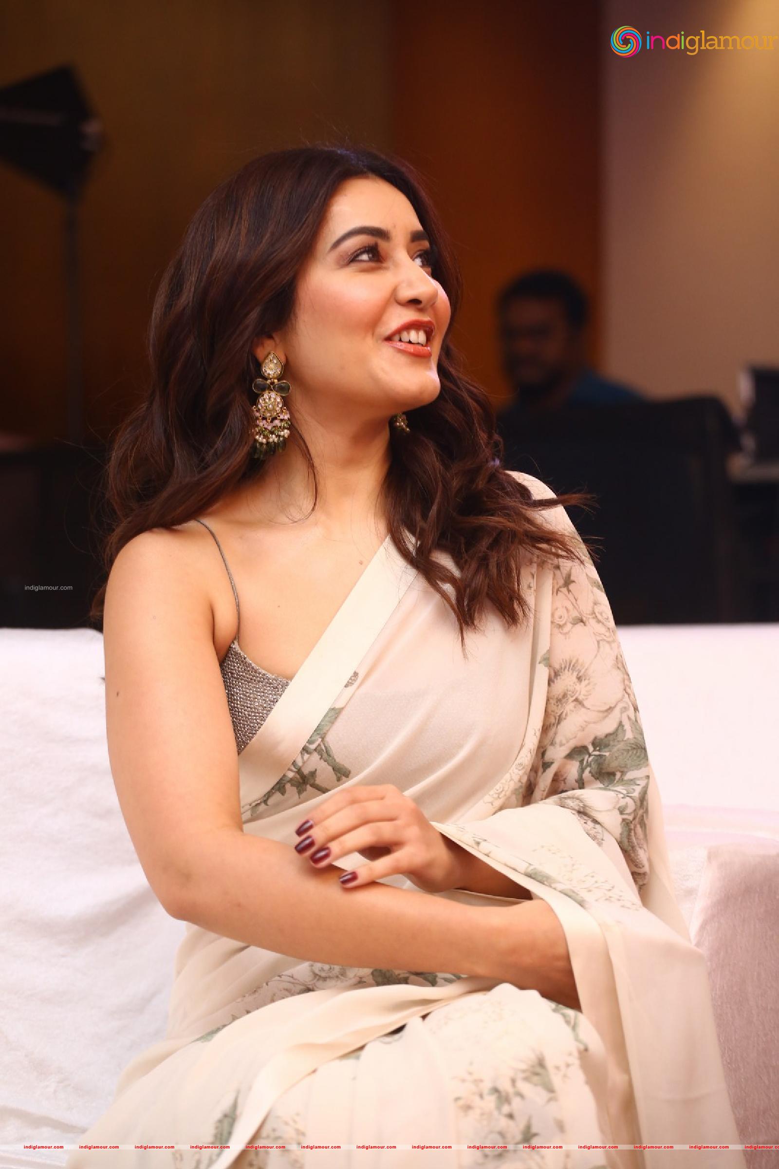 Rashi Khanna Actress hd photo