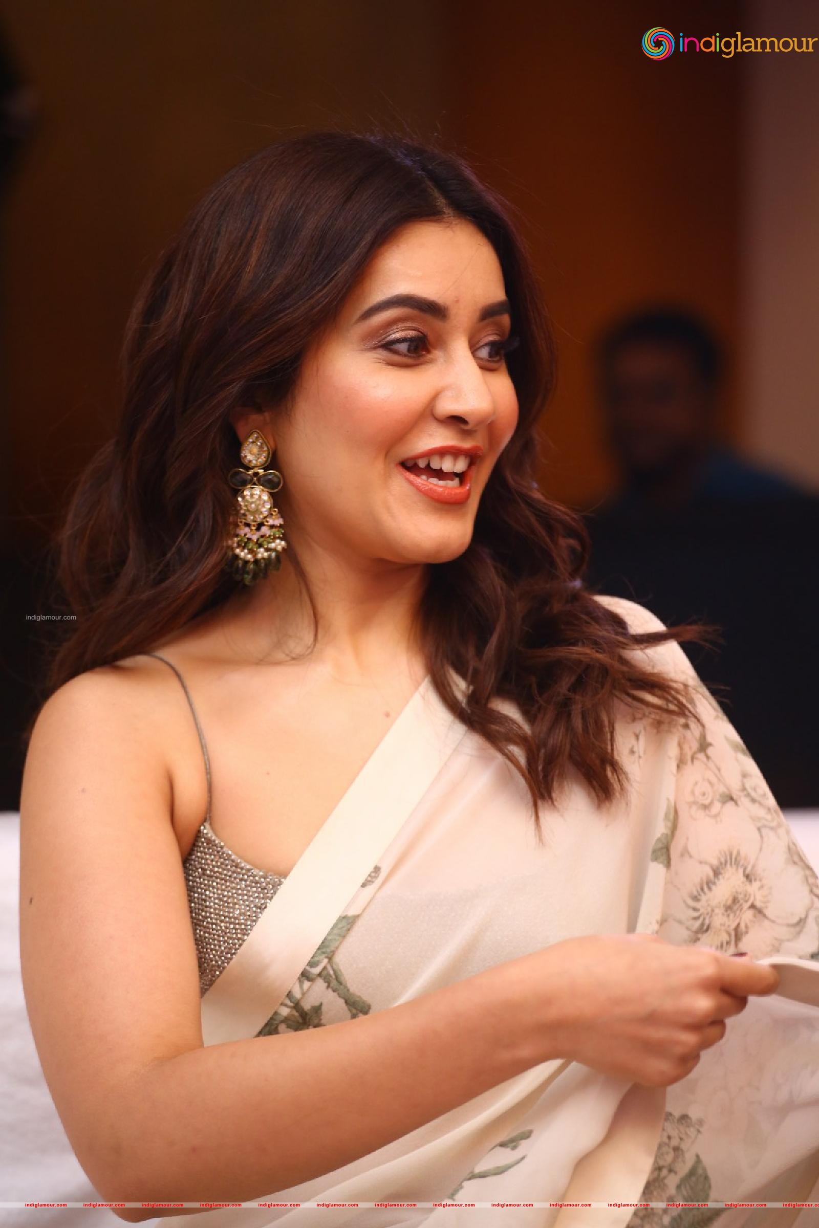 Rashi Khanna Actress hd photo