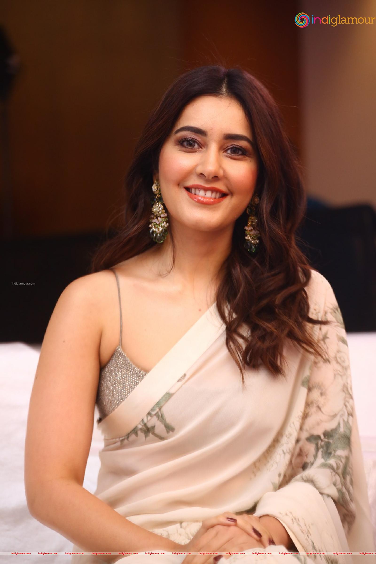 Rashi Khanna Actress hd photo