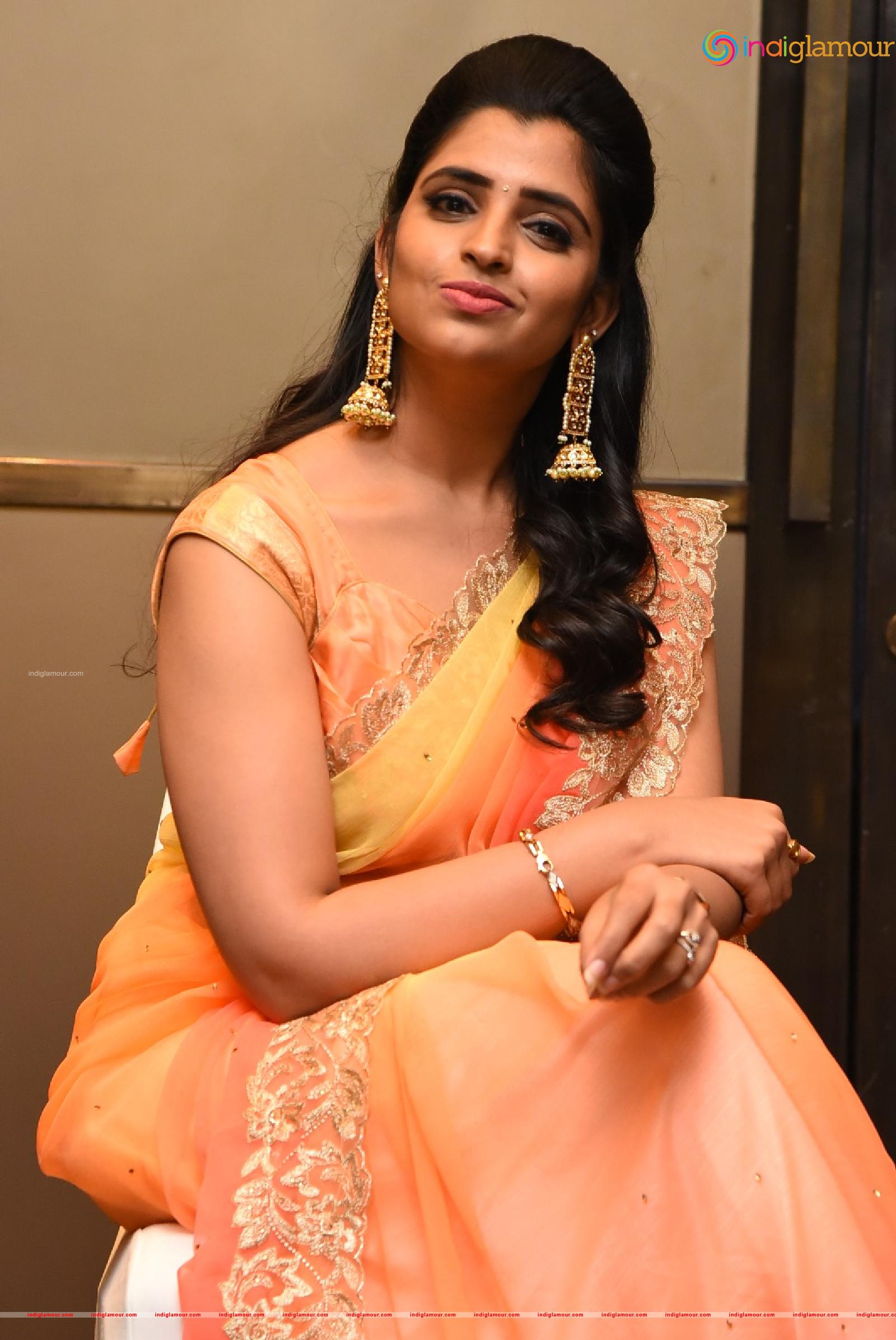 Syamala Actress hd photo