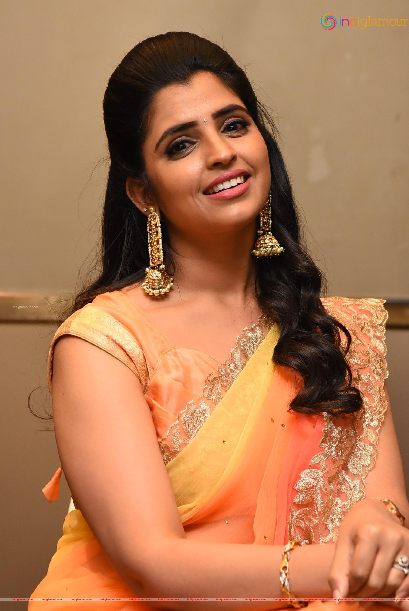 Syamala Actress hd photo