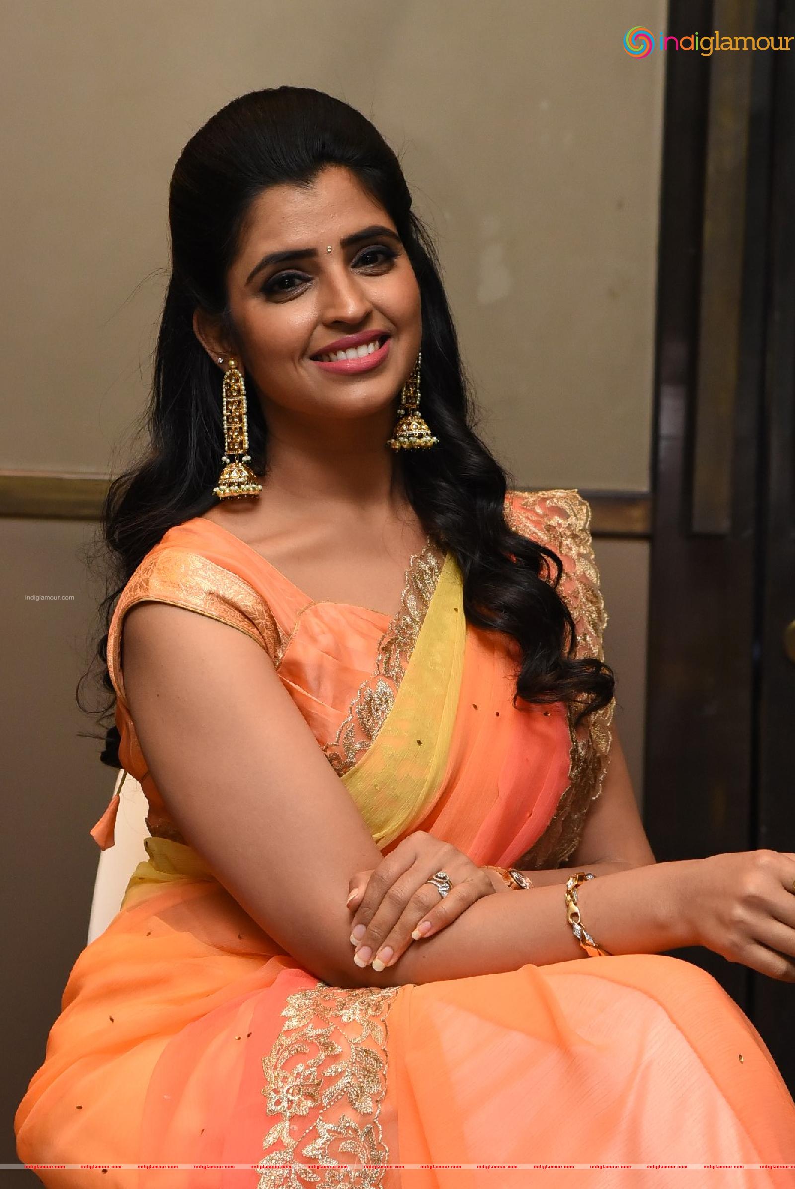 Syamala Actress hd photo