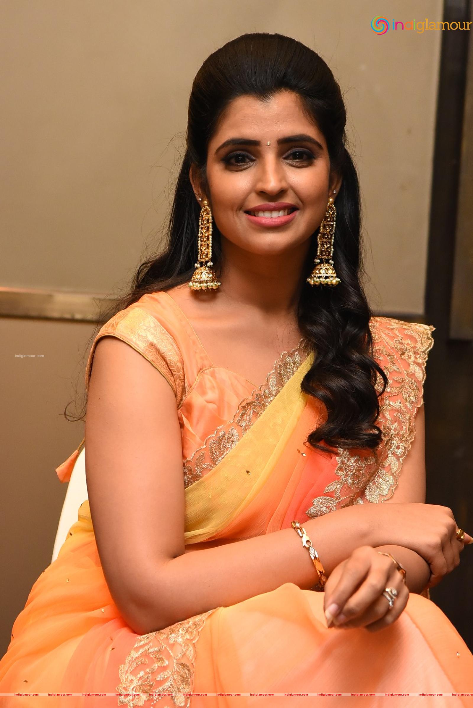 Syamala Actress hd photo