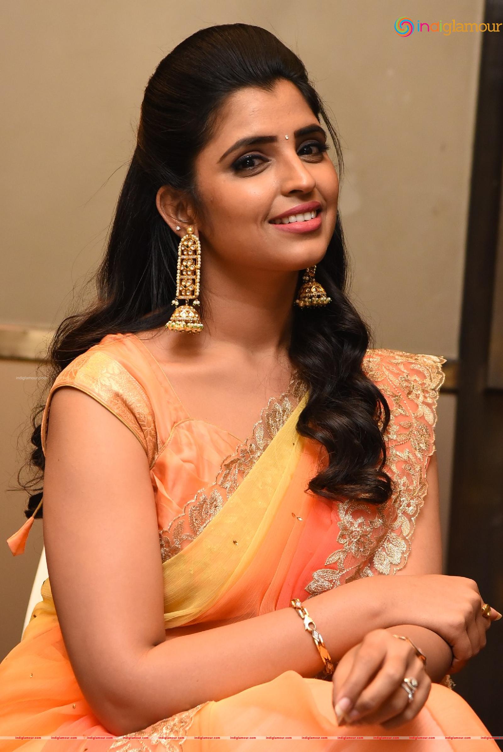 Syamala Actress hd photo