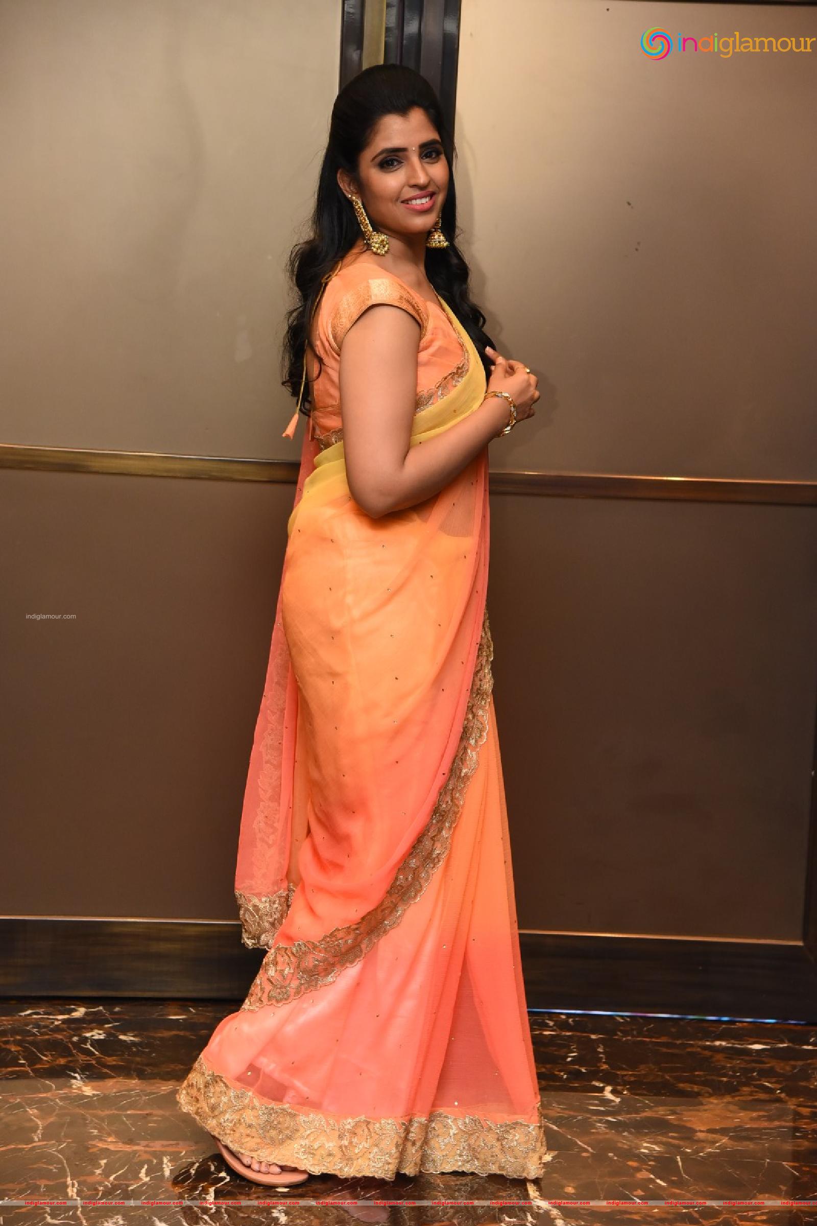 Syamala Actress hd photo