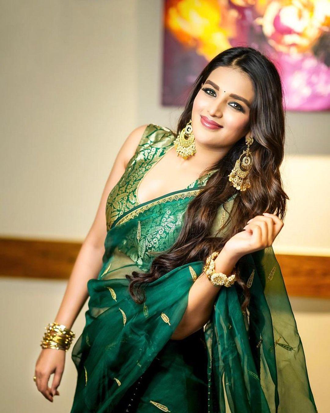 Nidhhi Agerwal Actress hd photo