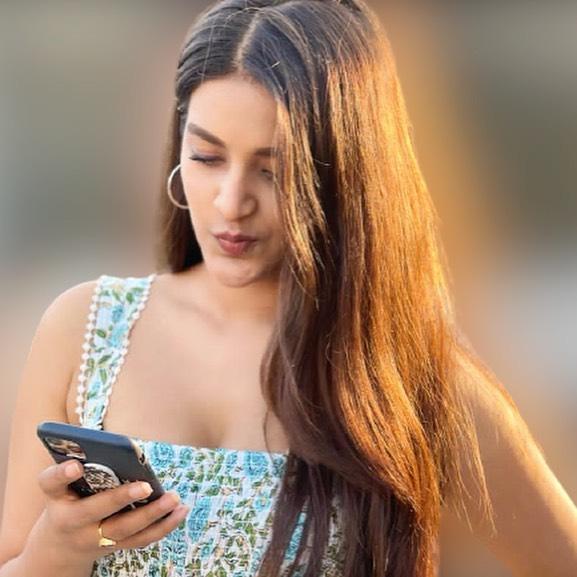 Nidhhi Agerwal Actress hd photo