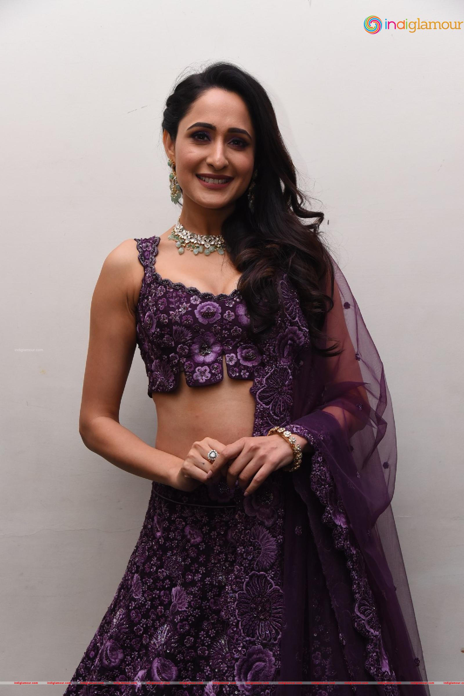 Pragya Jaiswal Actress hd photo
