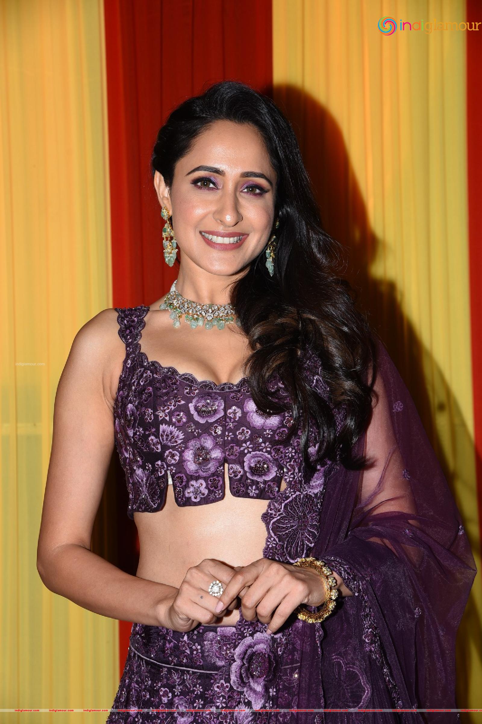 Pragya Jaiswal Actress hd photo